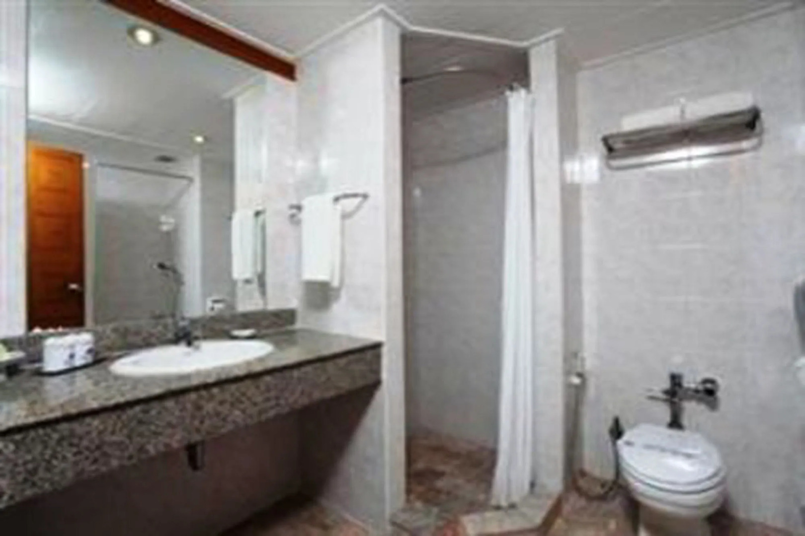 Diamond Plaza Hotel Suratthani