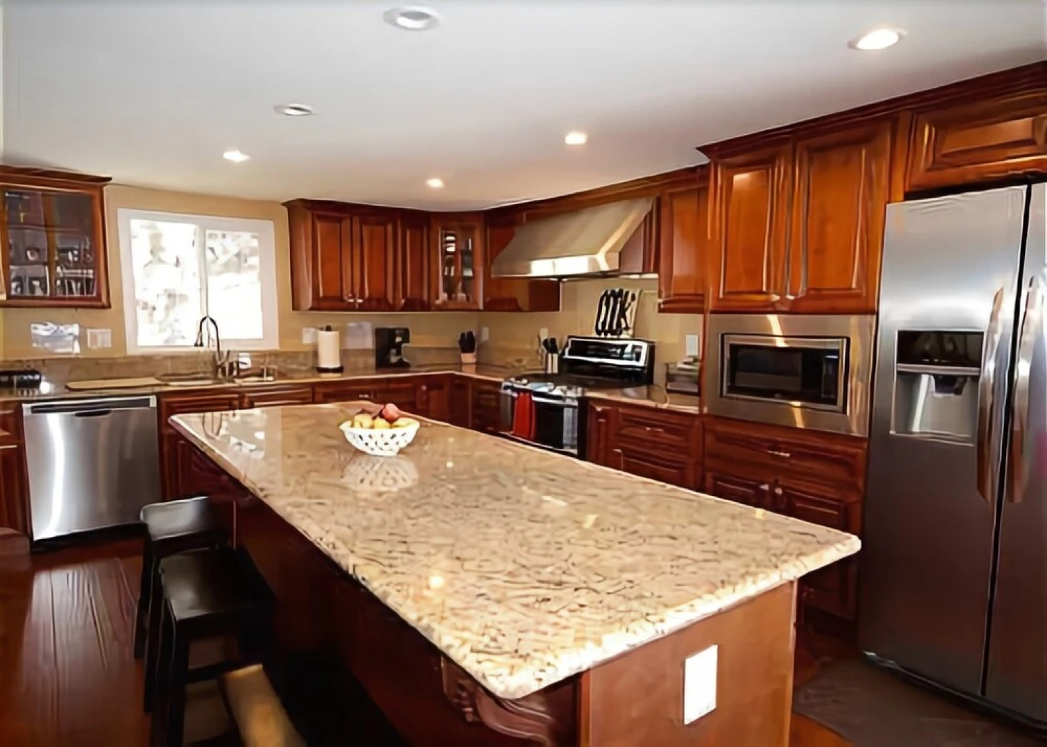 The Wonderland House 5 Bedrooms 3 Bathrooms Home