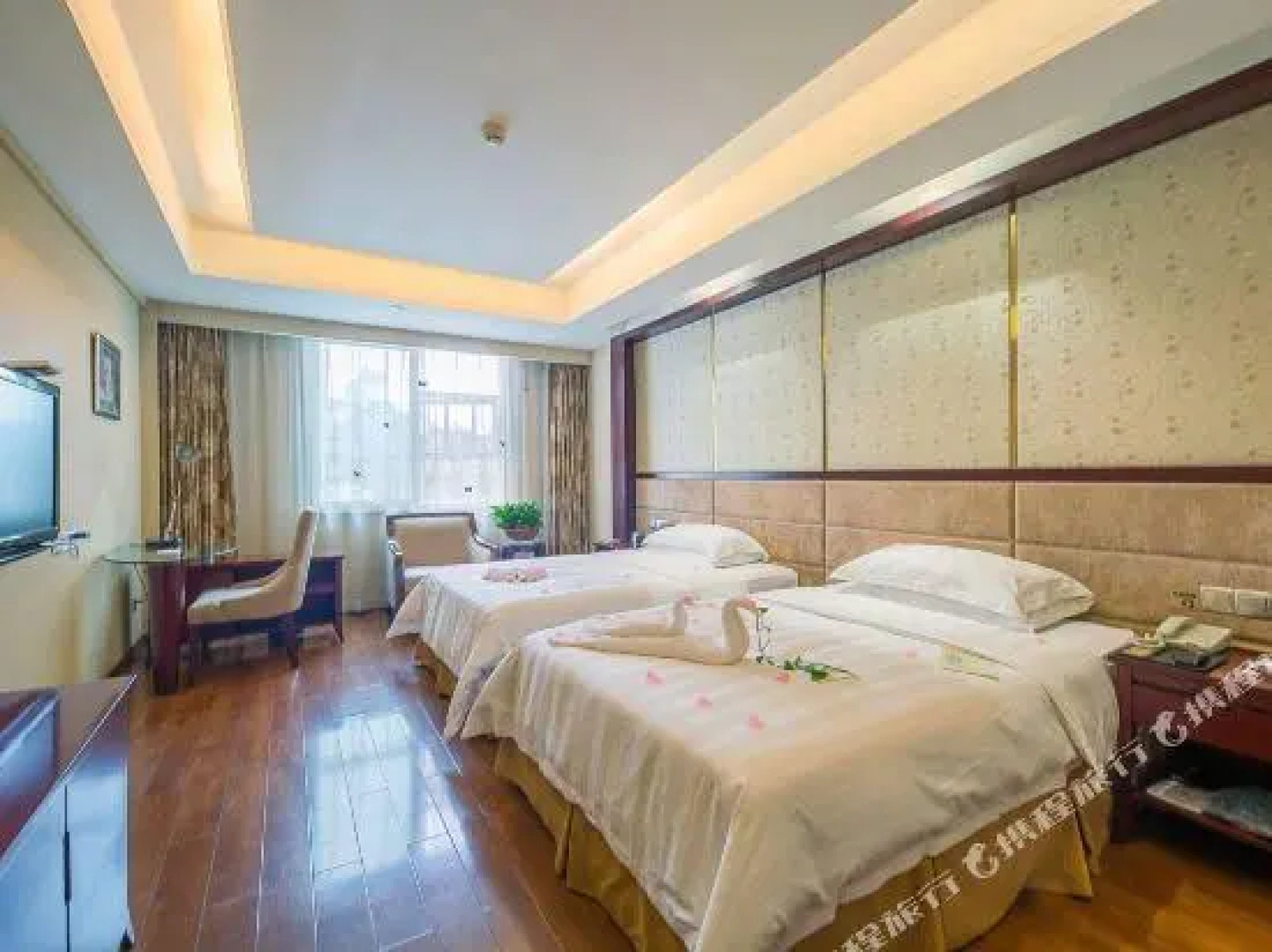 Halcyon Hotel & Resort