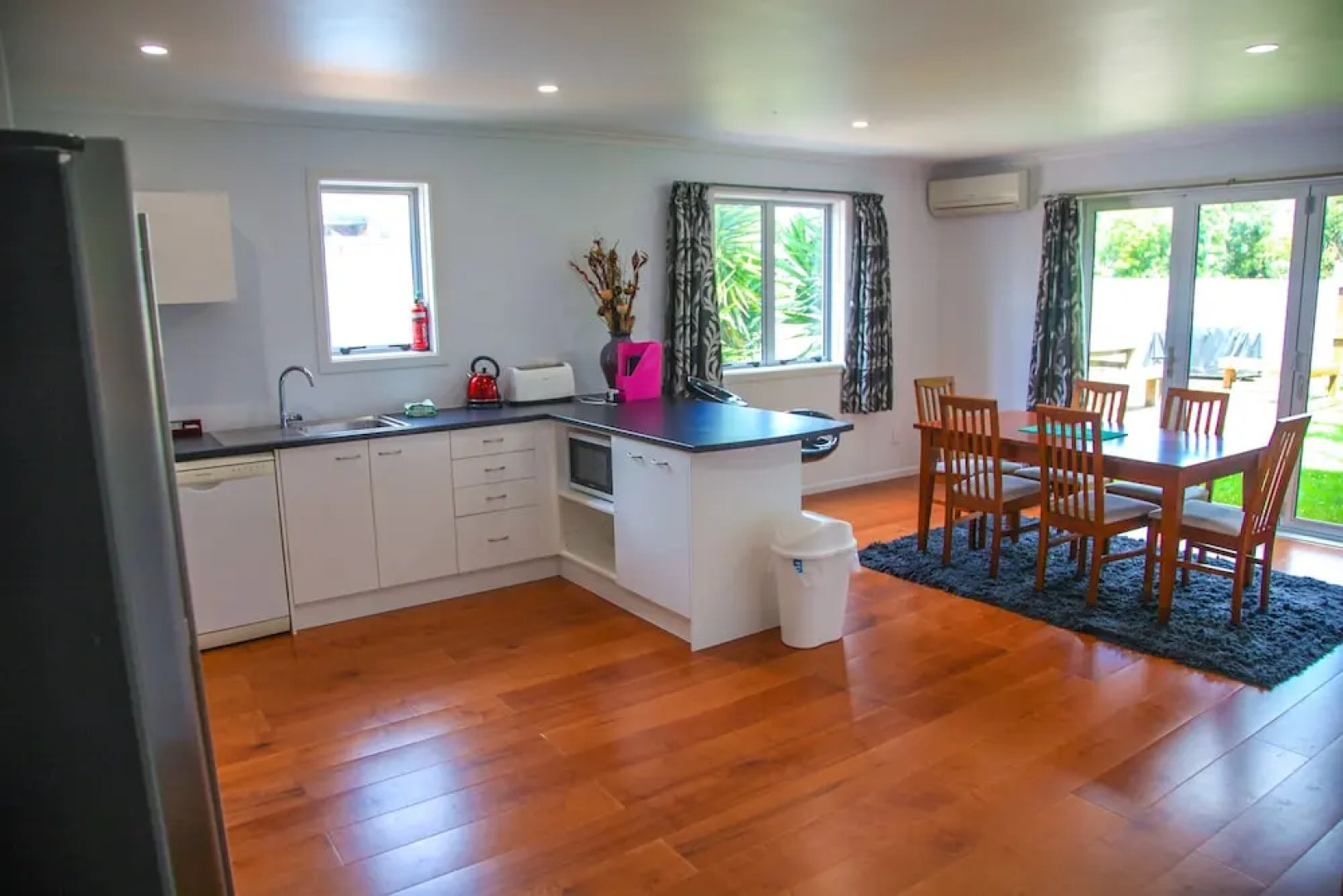 Apartments on 65 Taylor St