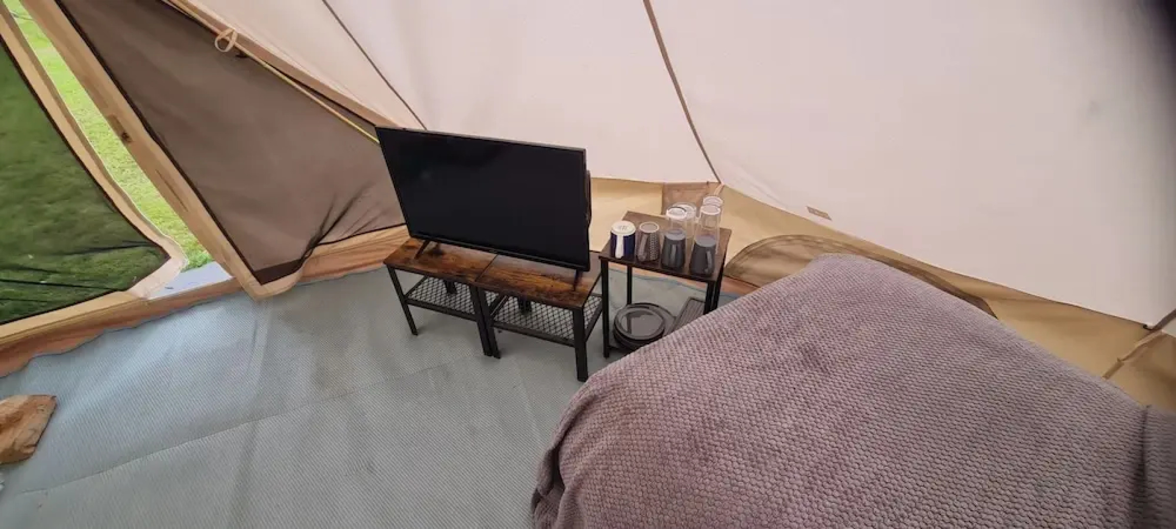 Cozy Dog Friendly Hot Tent With Log Burner & Logs