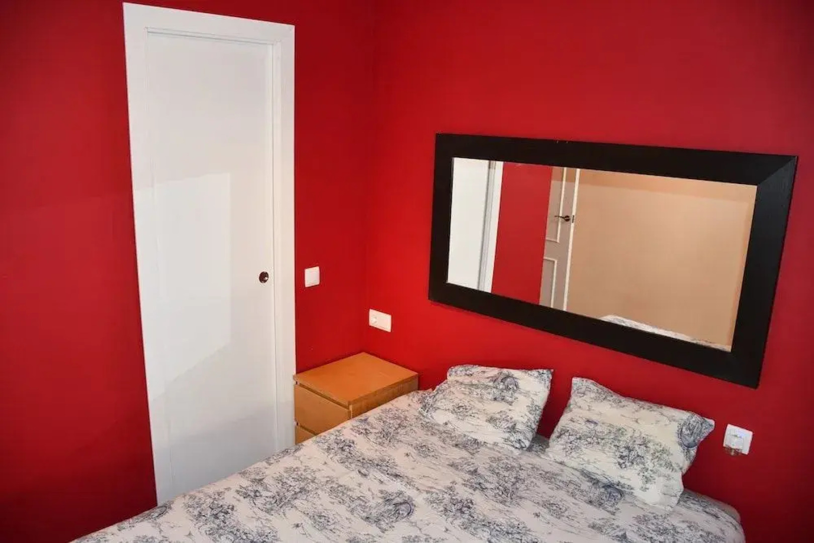 Three Bedroom Apartment in Sants