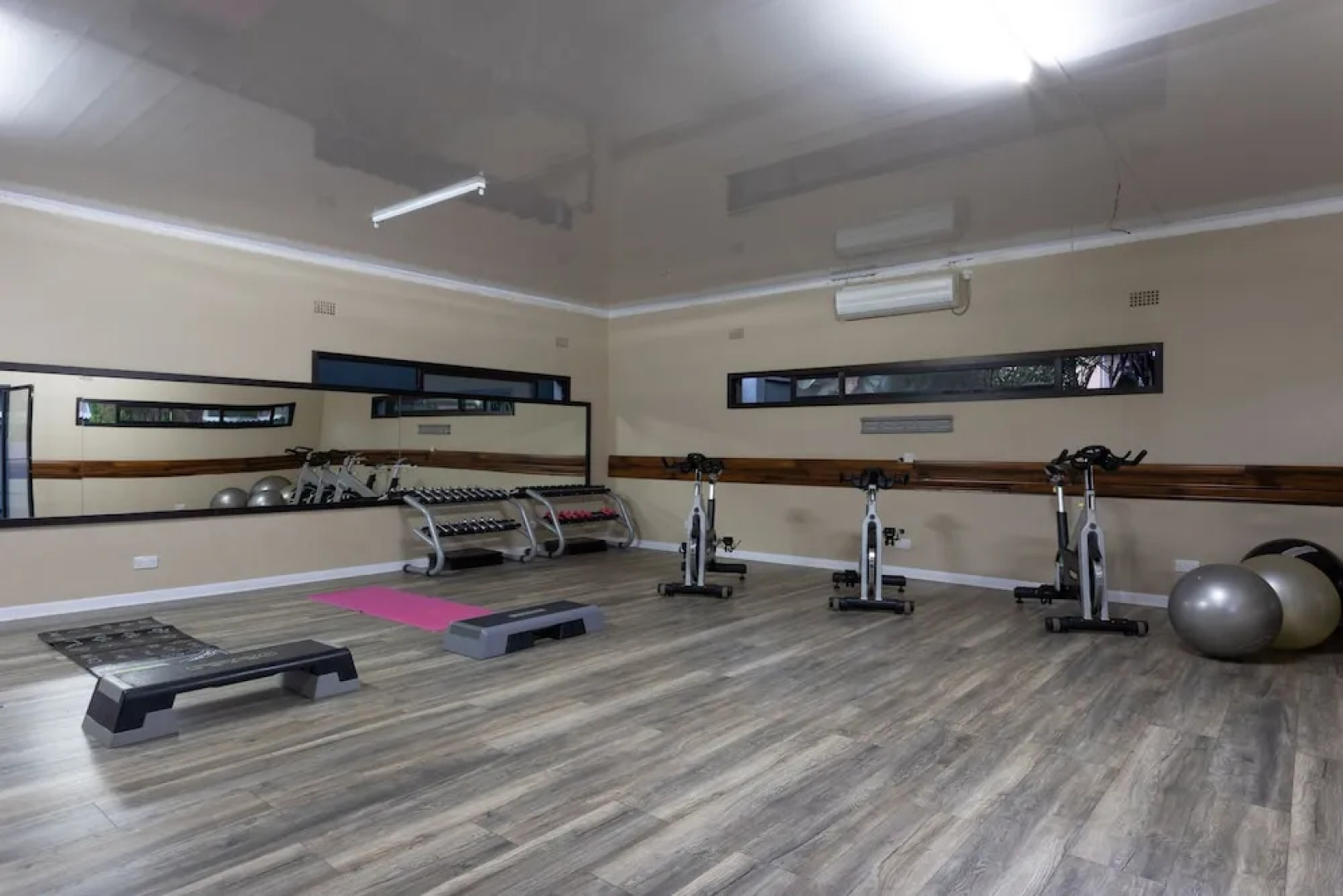 Fallsway Apartments Burley Court