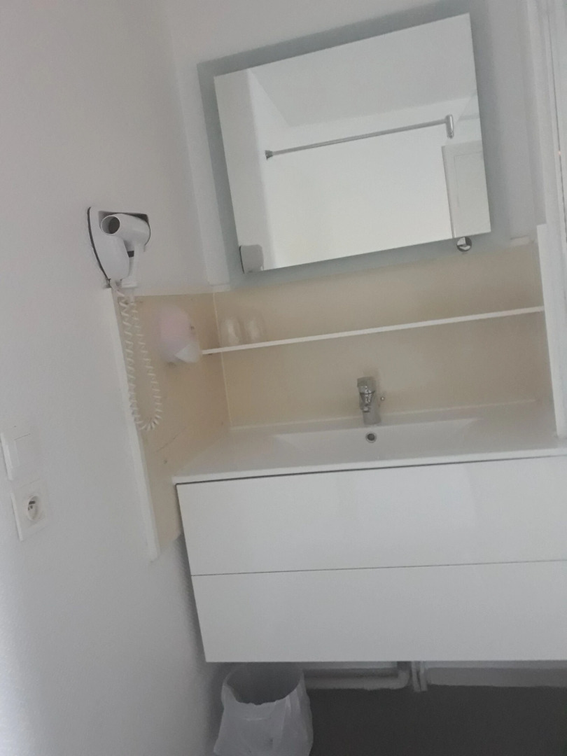 B Hotel Troyes Aéroport