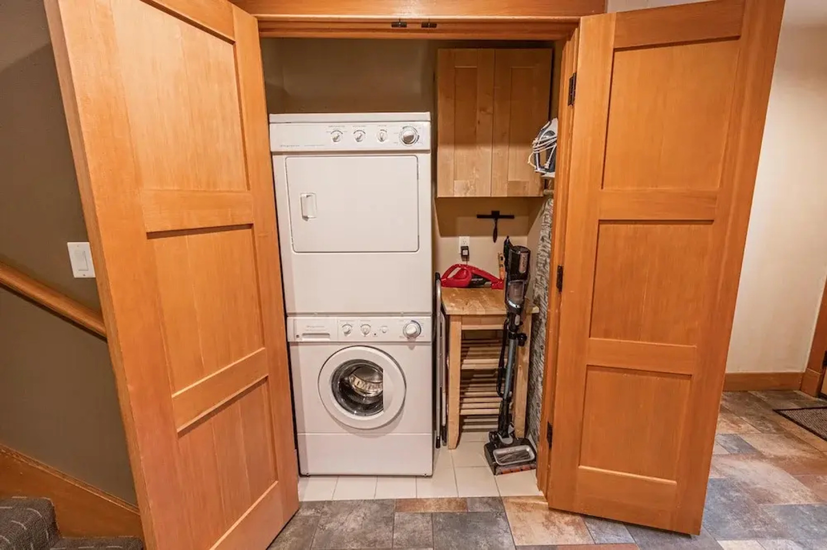 Lodges at Cannon Beach B2