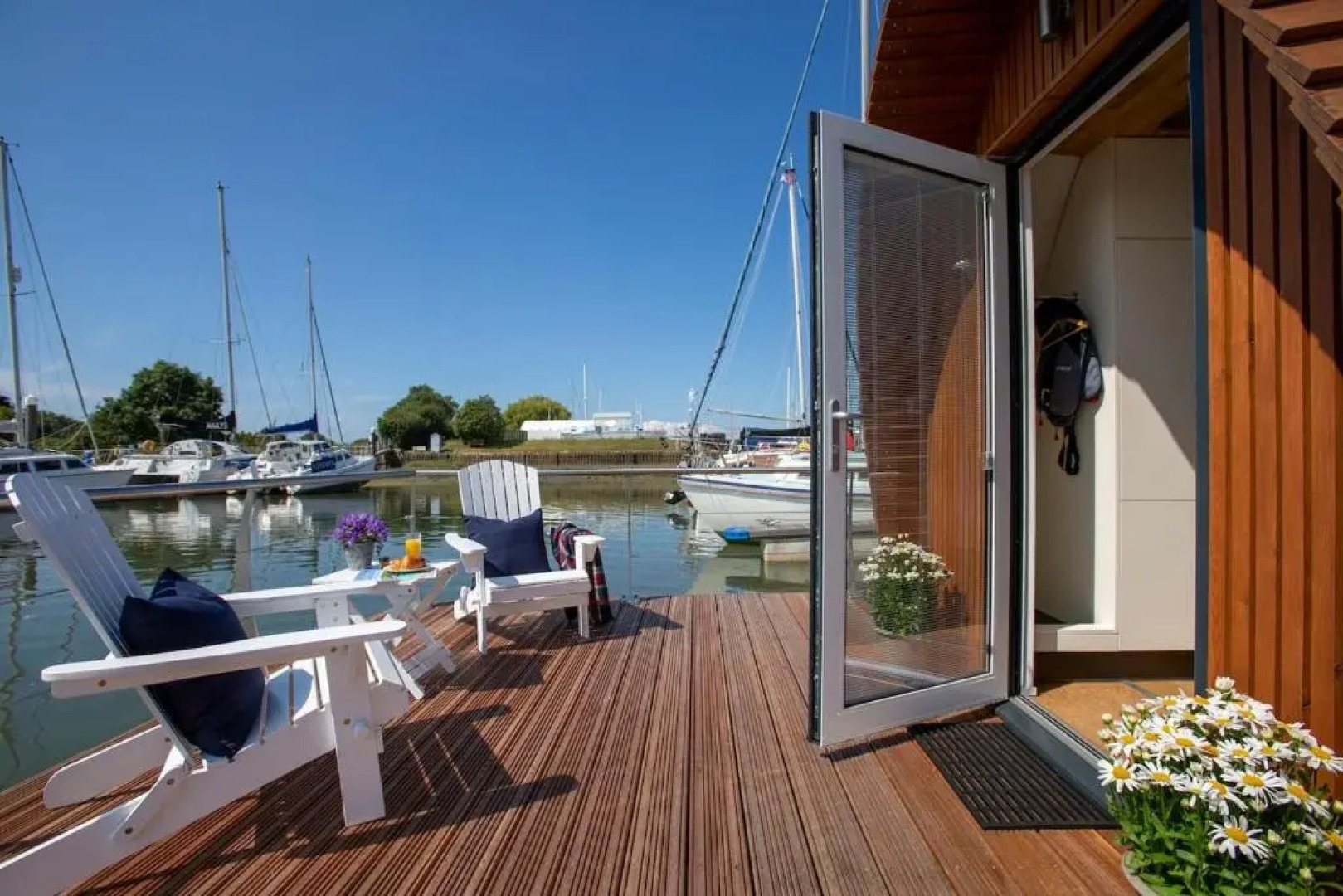 Sea Breeze Ark 900 Boat