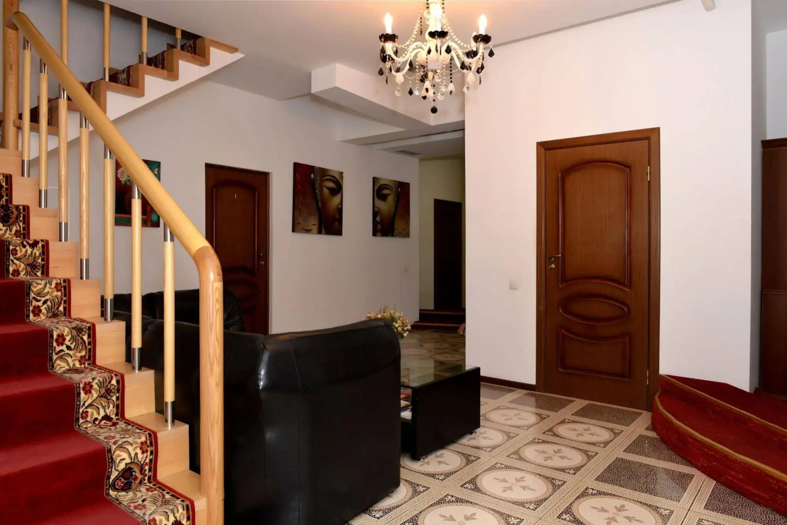 Apart-Hall