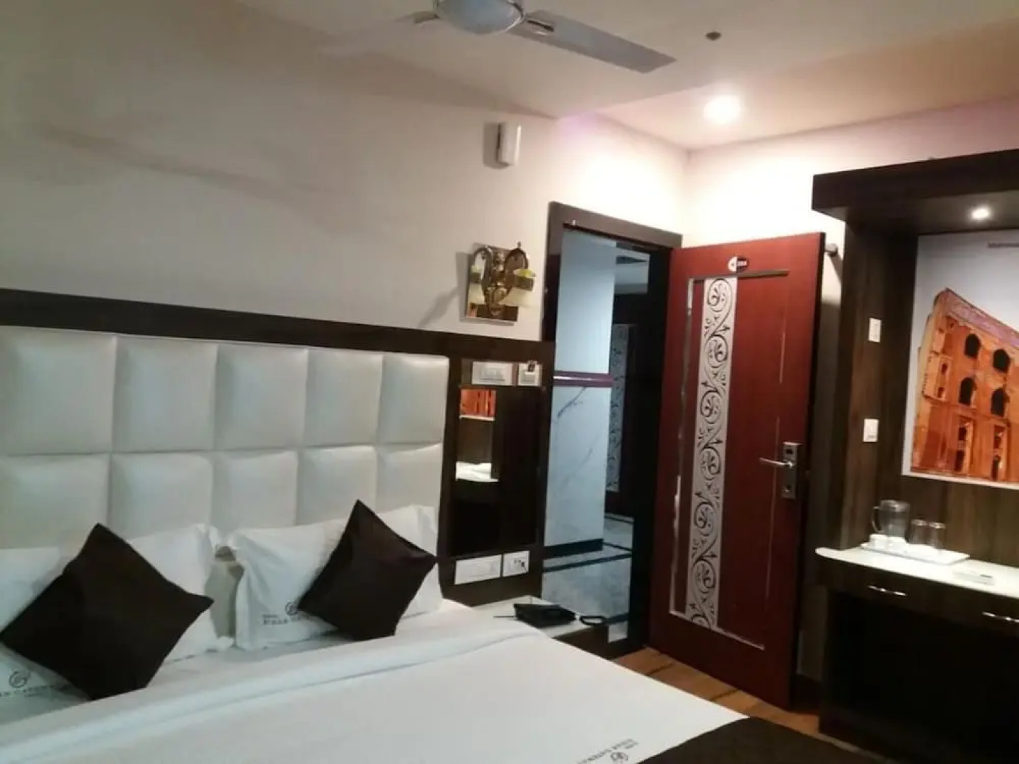 Hotel Bidar Gateway