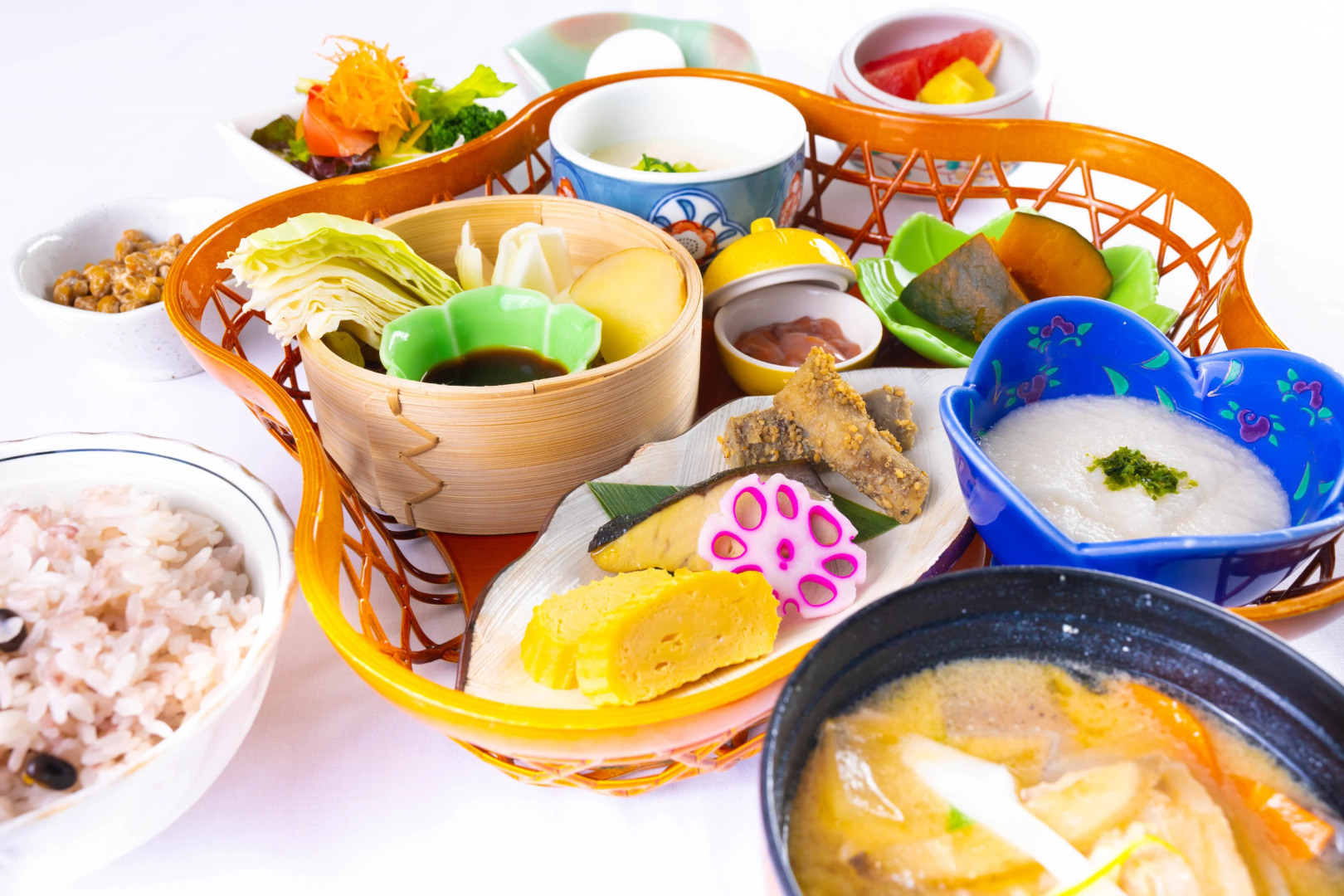 Yuyado Kuttari Onsen Lake Inn