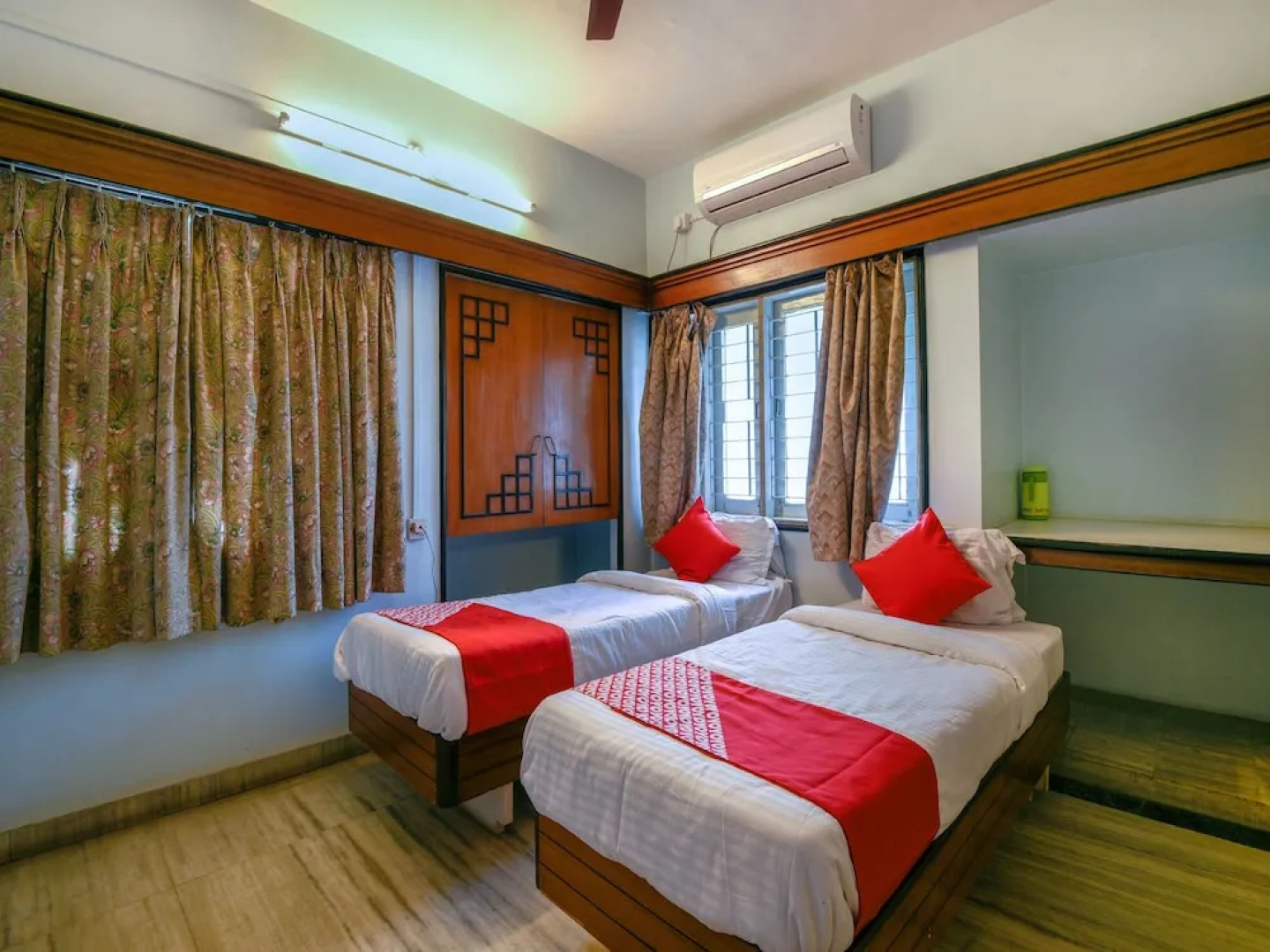 OYO 15199 Hotel Shree Maya