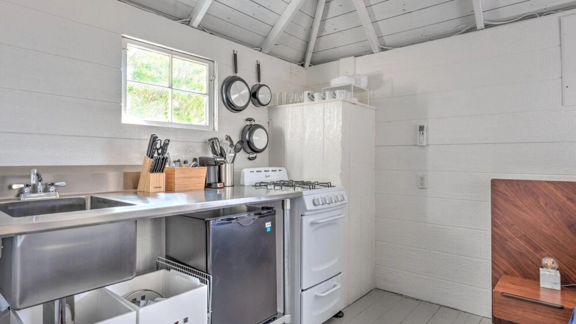 Bungalow 1 - 1br, Water View