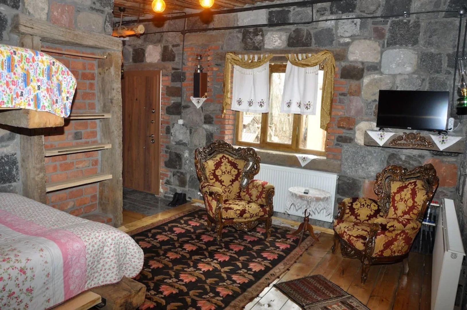 Doğunun Taş Evleri