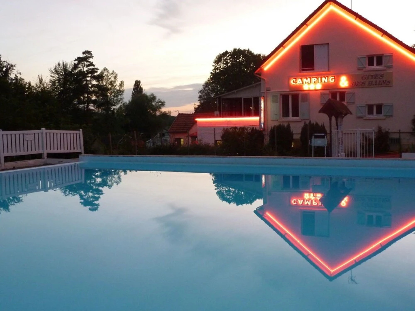 Cozy mobil home with an oven in the heart of Burgundy