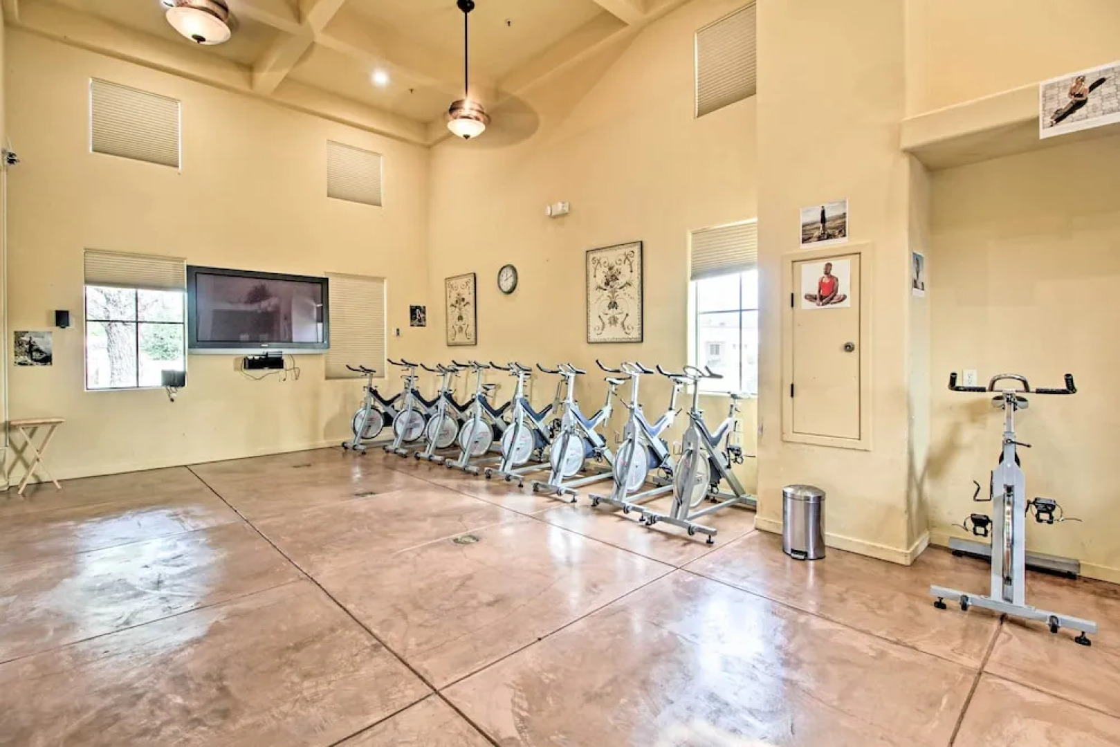 Adobe Escape w/ Outdoor Kitchen & Pool Access