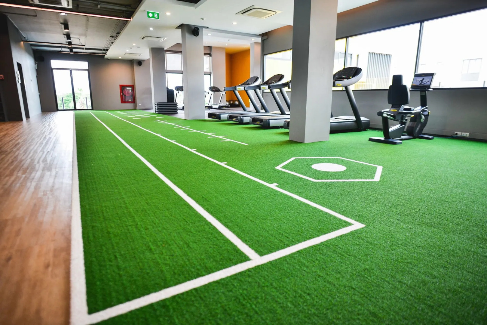 9D Sport Hotel (SHA Extra Plus)