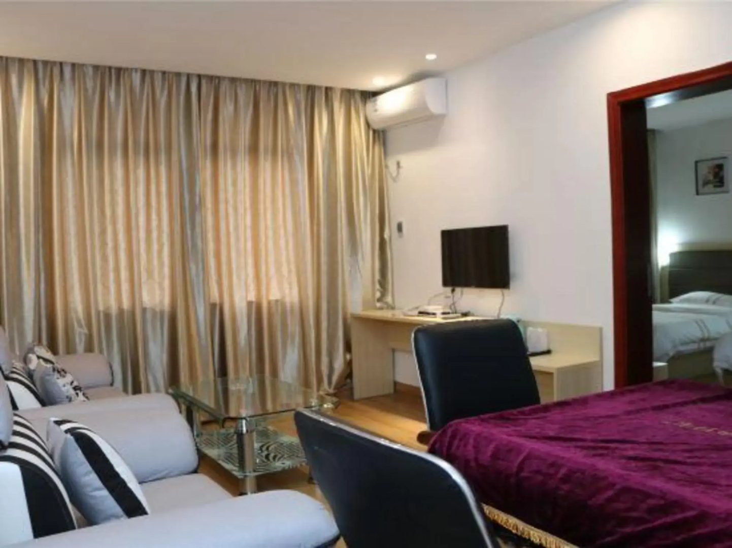 Wangjianglou Business Hotel