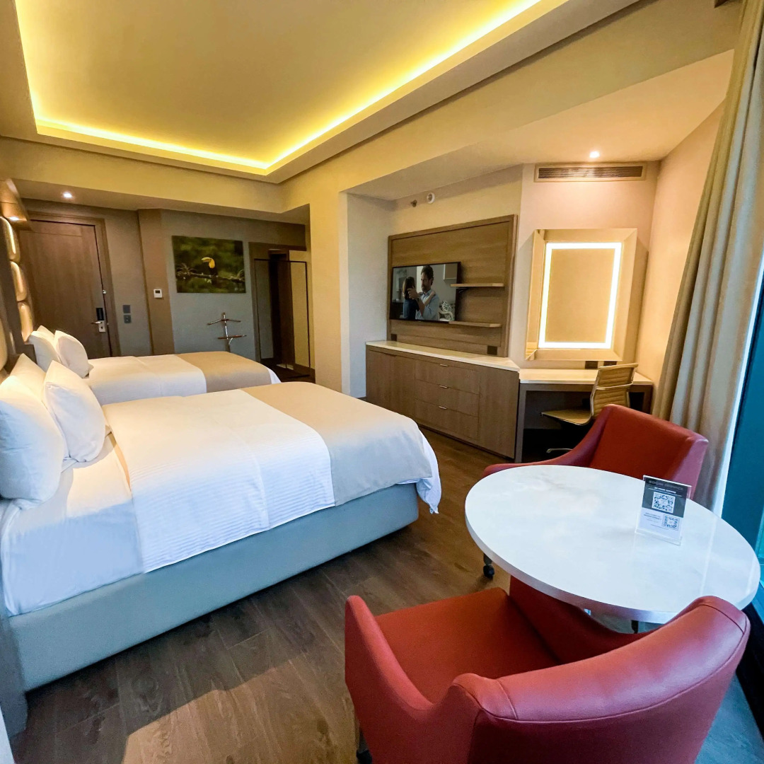 Safi Royal Luxury Metropolitan