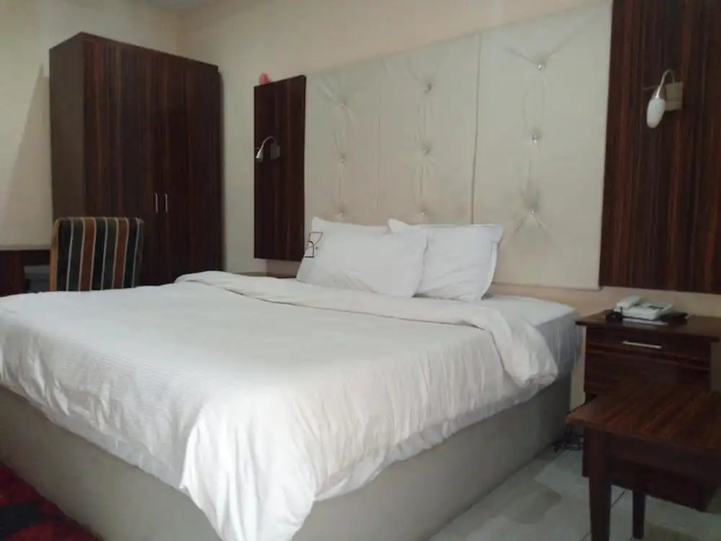 Danest Hotel And Suites