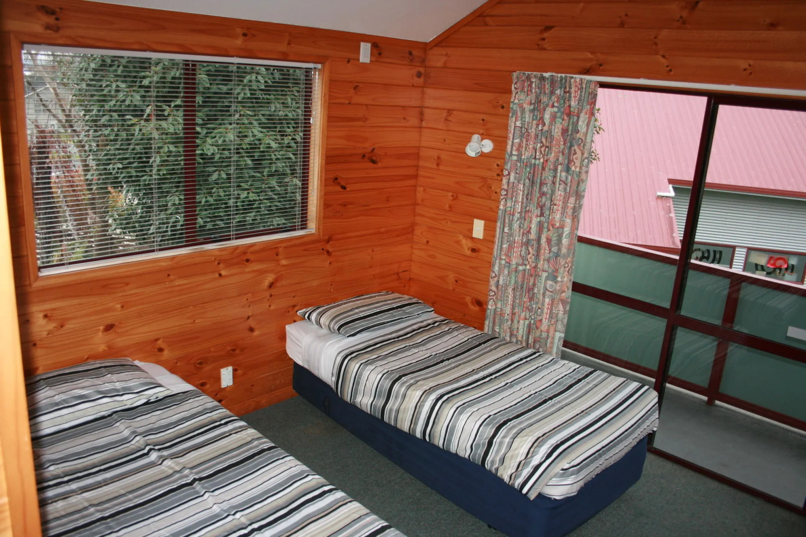 Smoke Lake Hot Springs Lodge and Camp