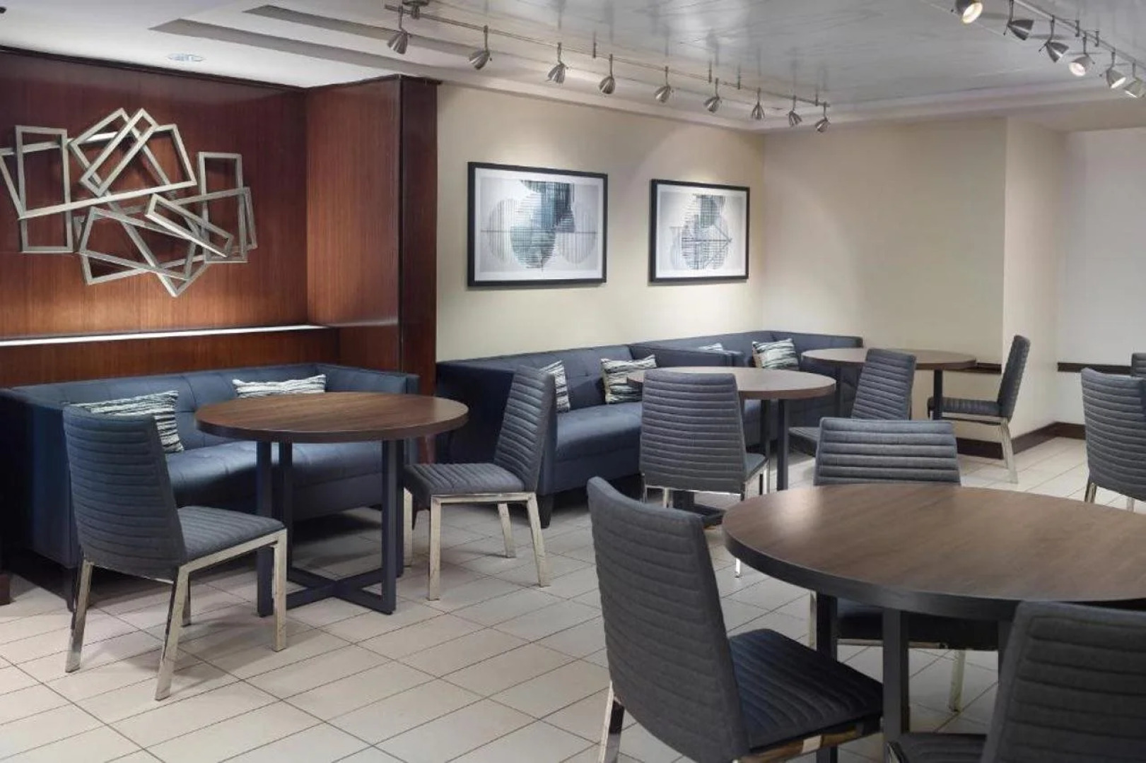 Ellis Hotel, Atlanta, A Tribute Portfolio Hotel by Marriott