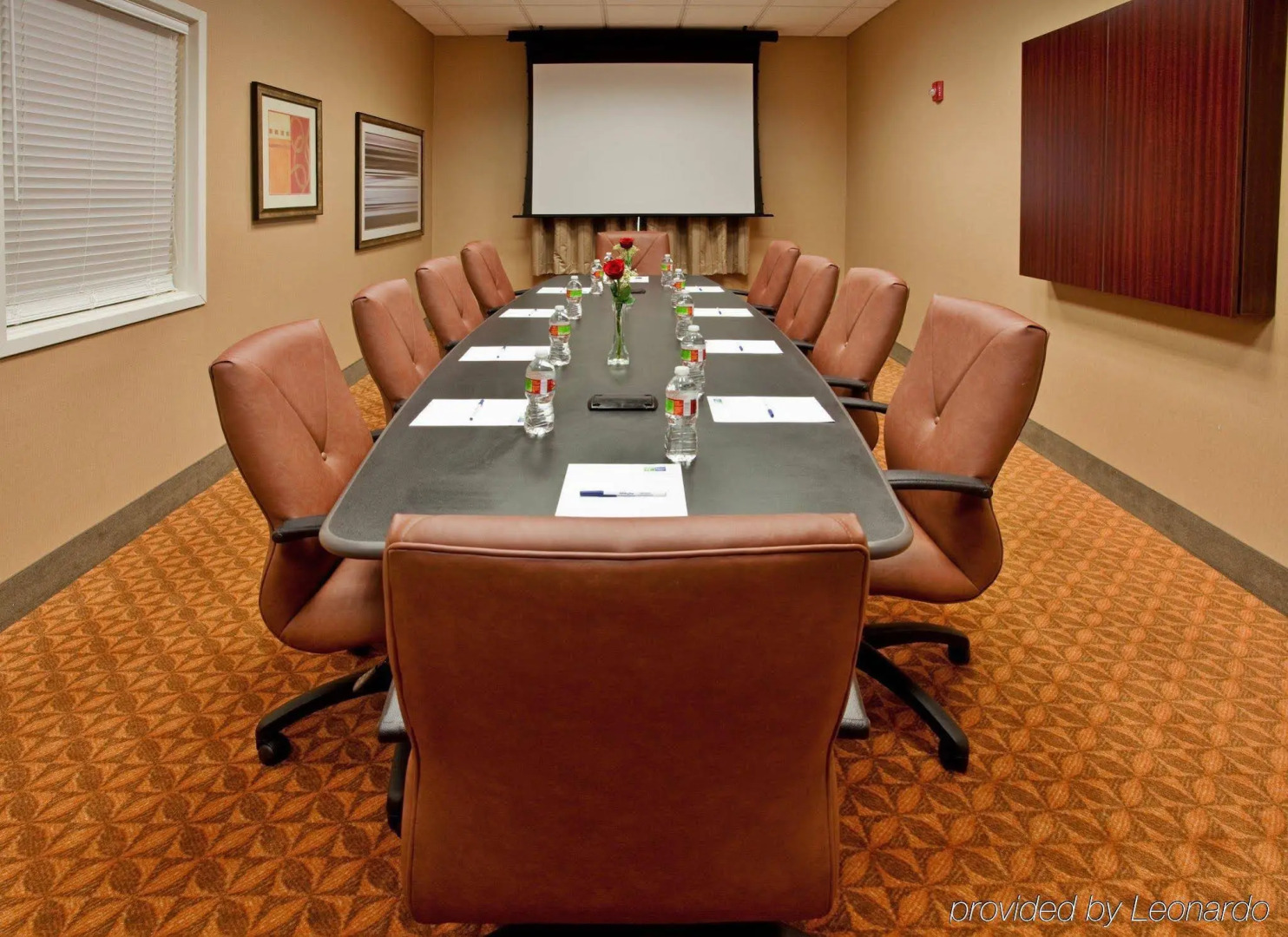 Holiday Inn Express Hotel & Suites Kansas City - Grandview by IHG