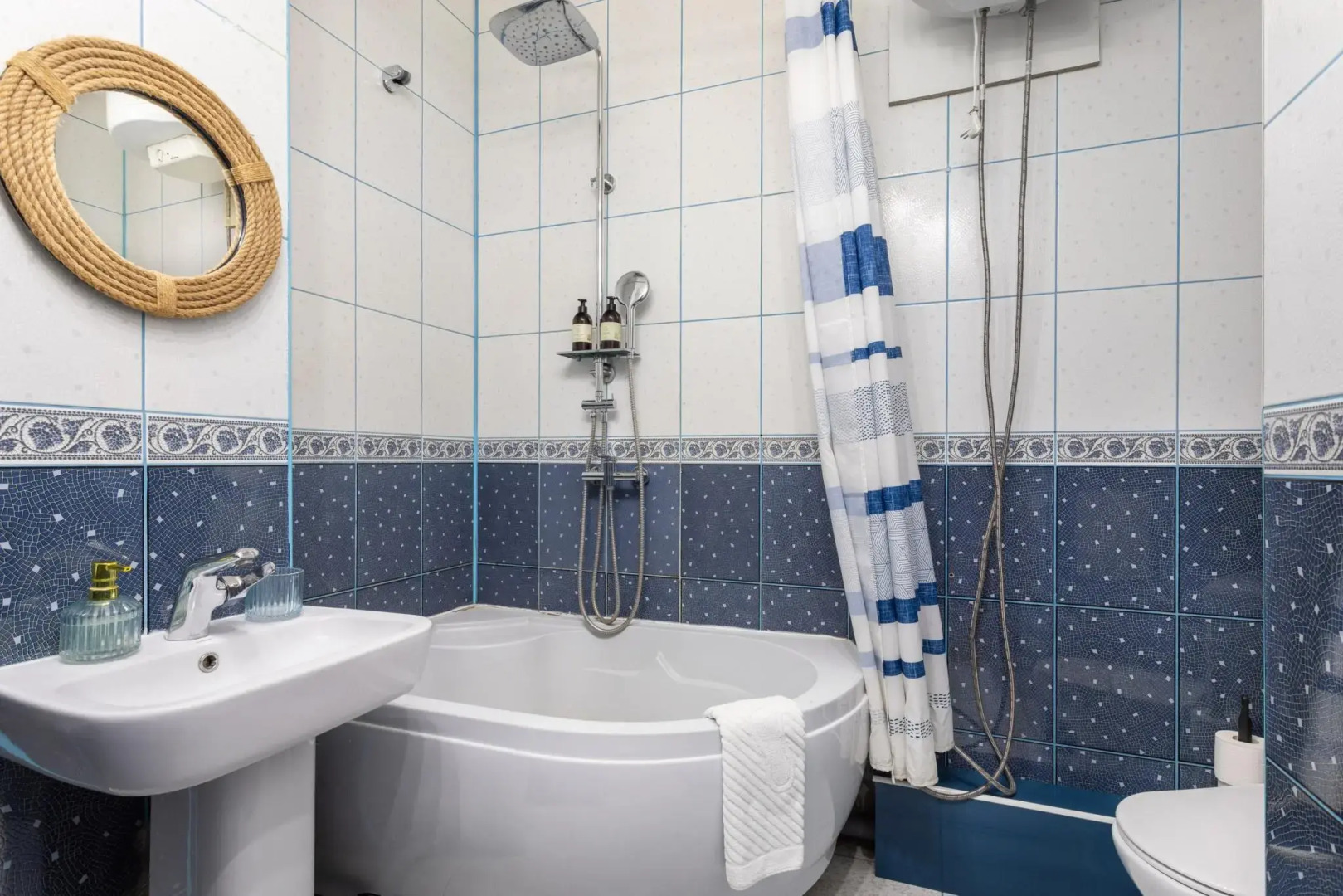 ПоСутки в Калининграде на улице Эпроновская