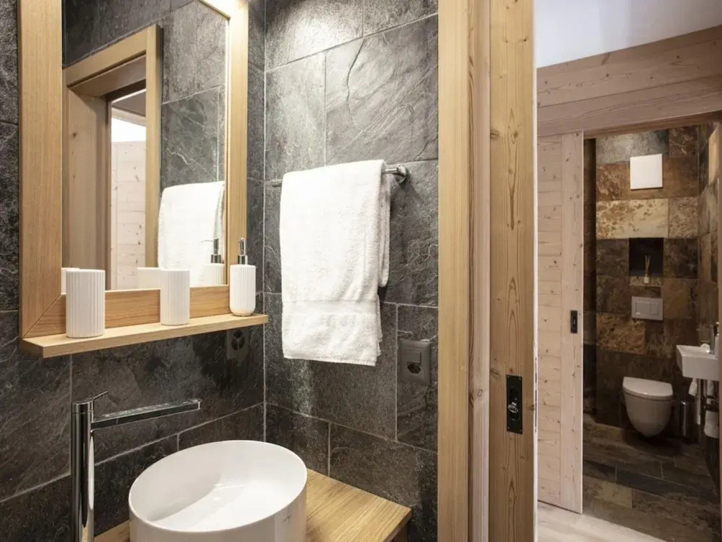 Welcoming Apartment With Paid Sauna