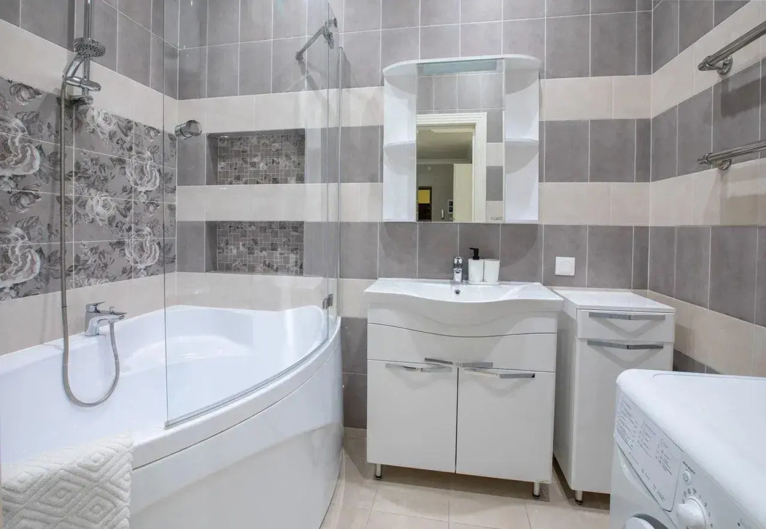 Династия на улице Свободы 60В