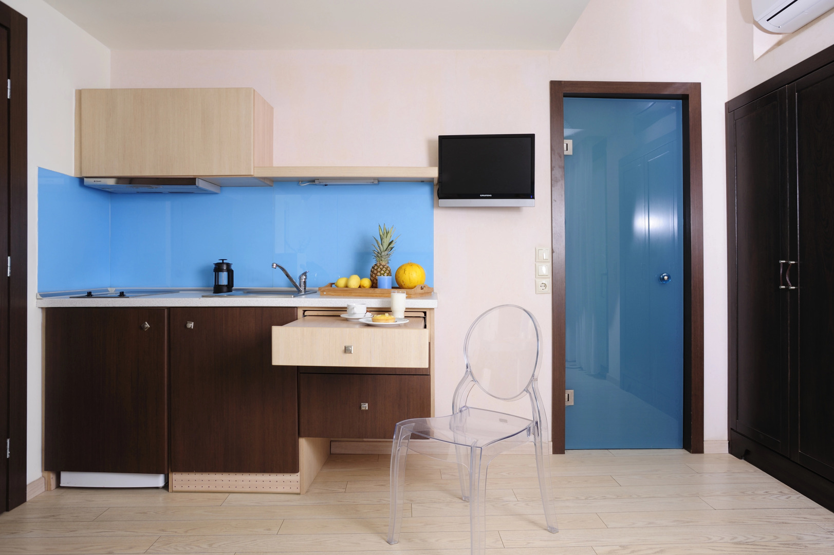 Steris Elegant Beach Hotel