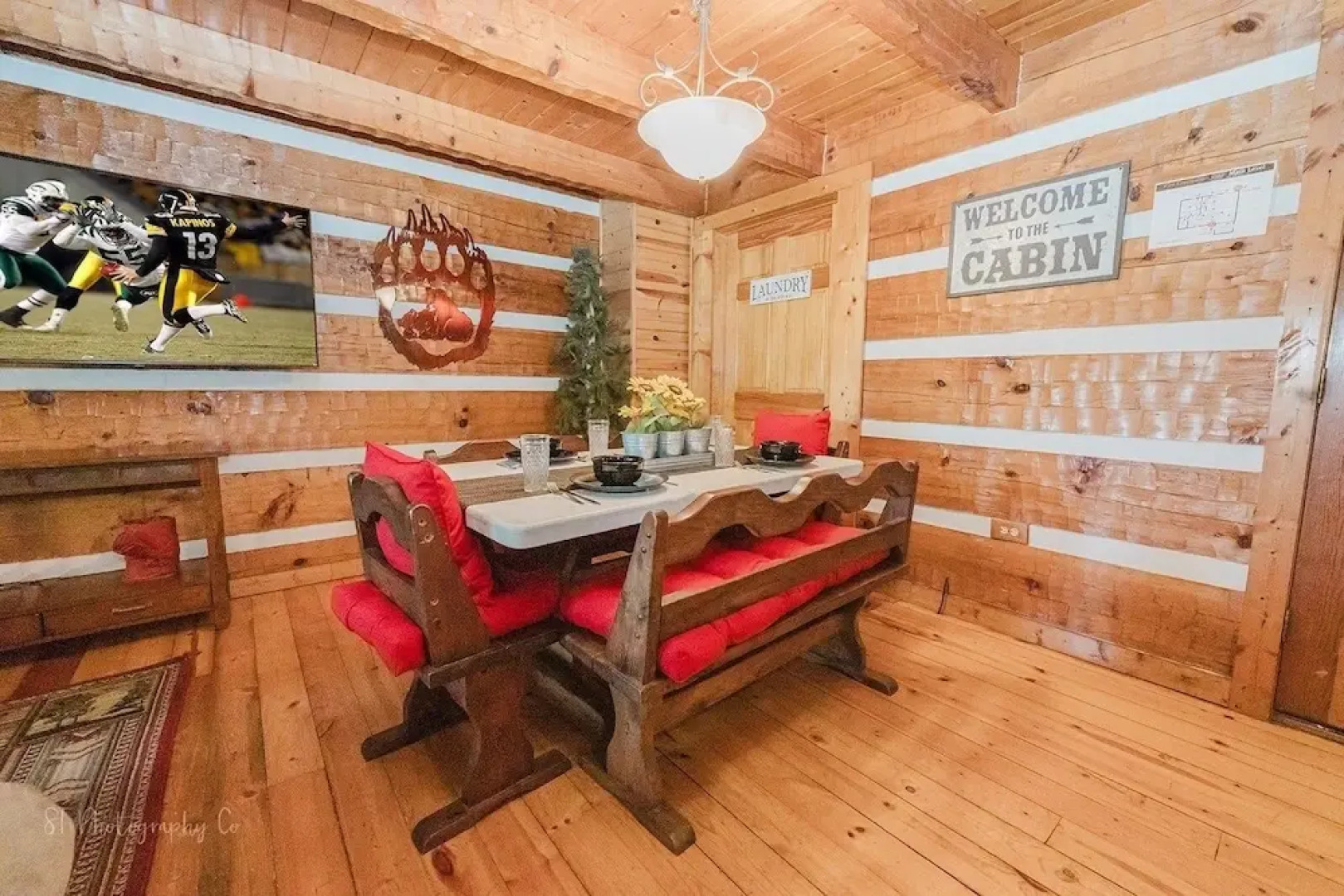 A Slice Of Heaven 2 Bedroom Cabin by RedAwning