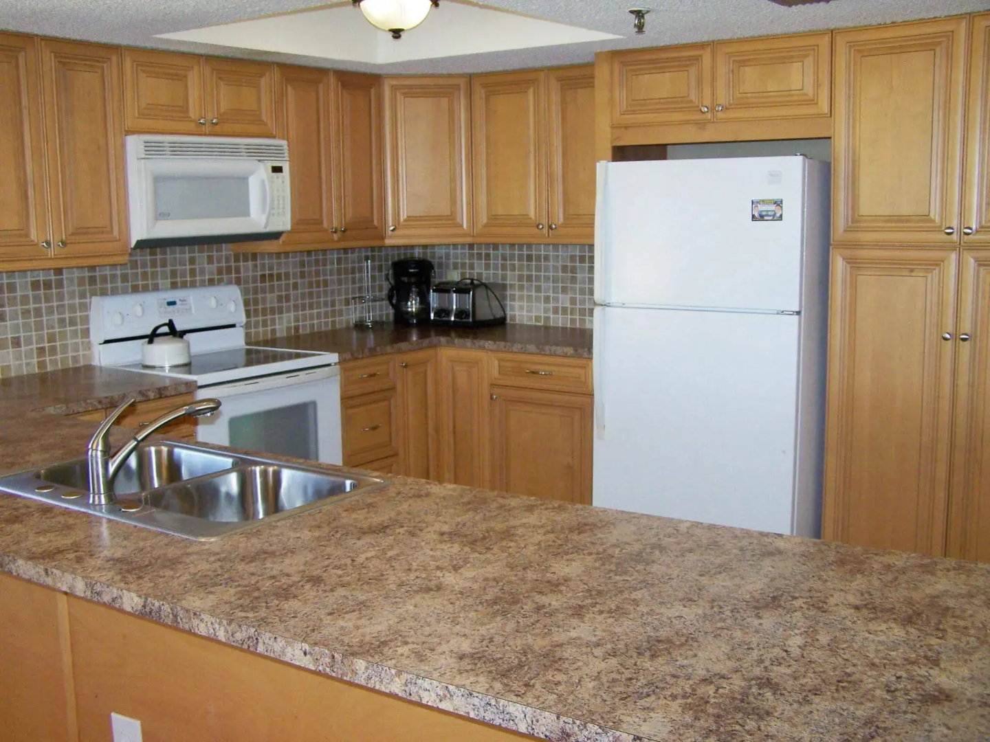 Las Brisas Condominiums