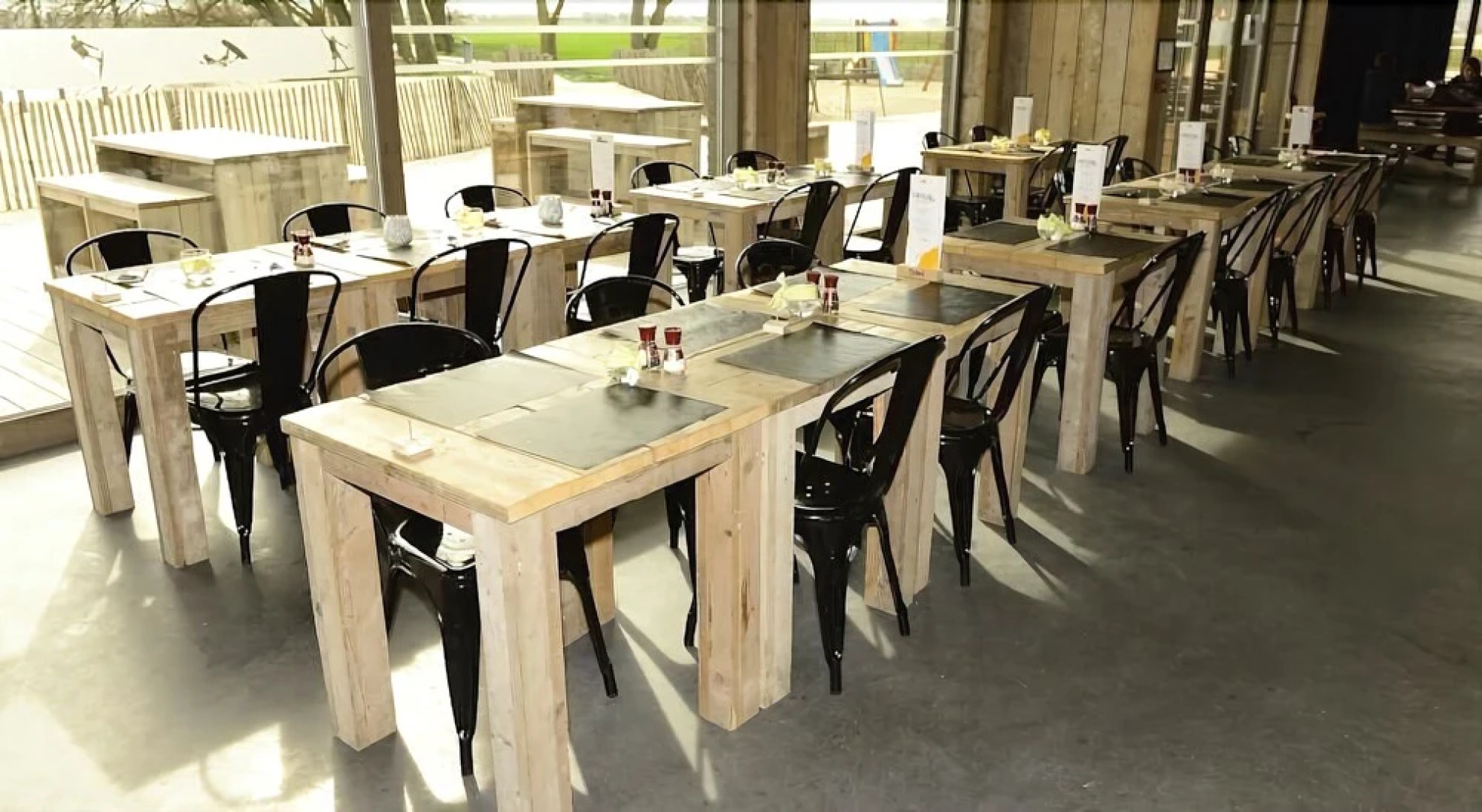 Lakeside Paradise Sleep Inn Hostel