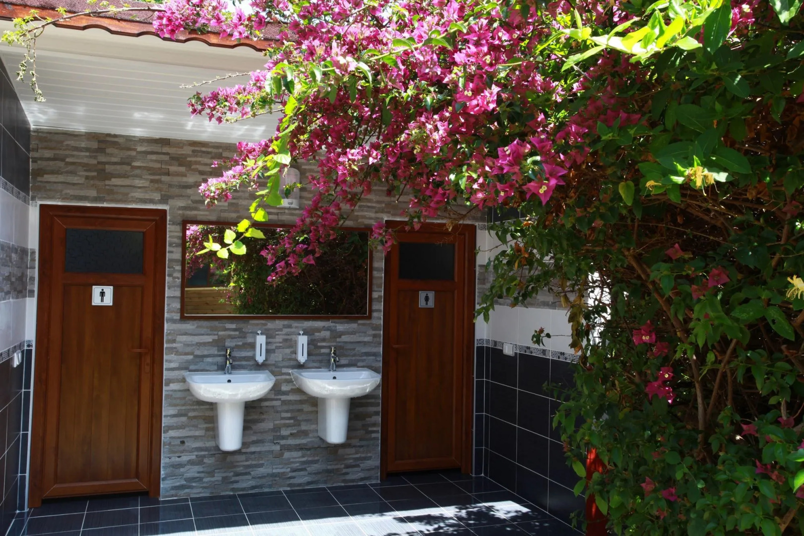 Baris Pension & Bungalows