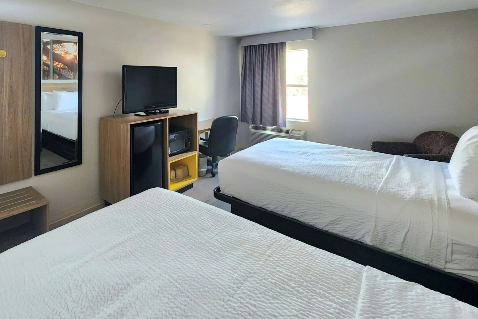 Days Inn by Wyndham Lafayette Scott