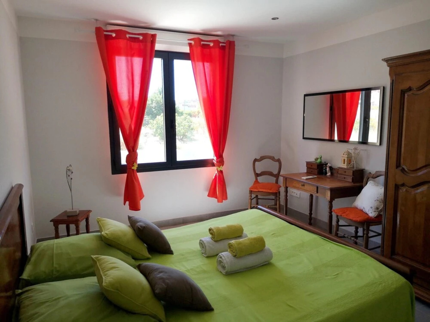 Apartment With 2 Bedrooms in Velaux, With Pool Access, Furnished Garde