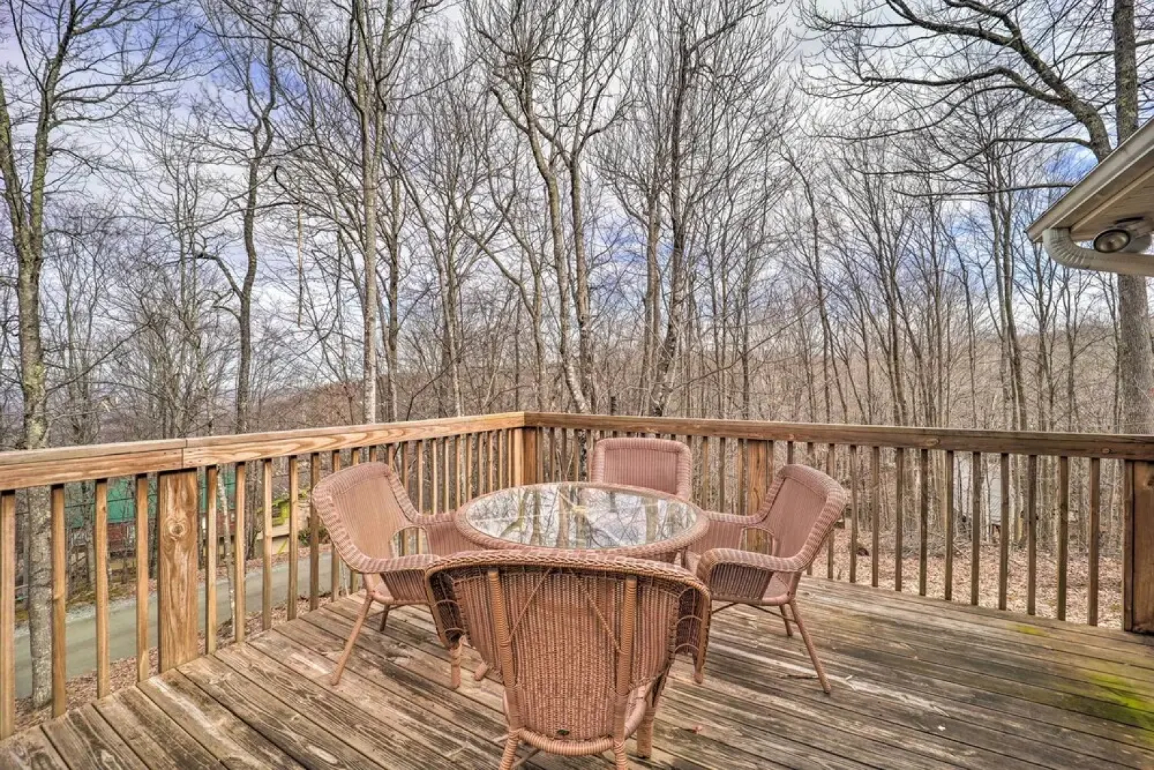 Hot Tub & Deck: Beech Mountain Family Cabin
