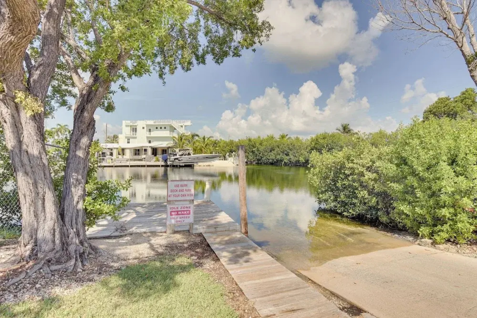 Sunny Key Largo Home w/ Golf Cart & Kayaks