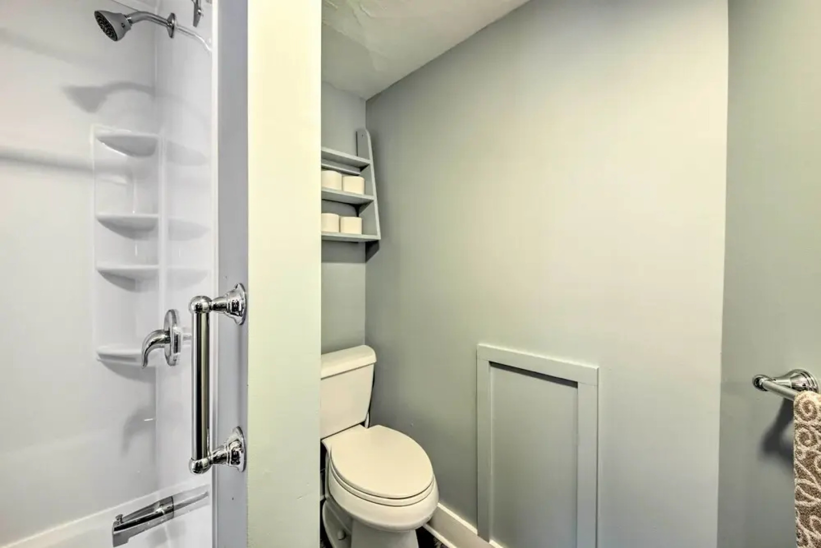 Charming Belfast Home, Walk to Downtown!