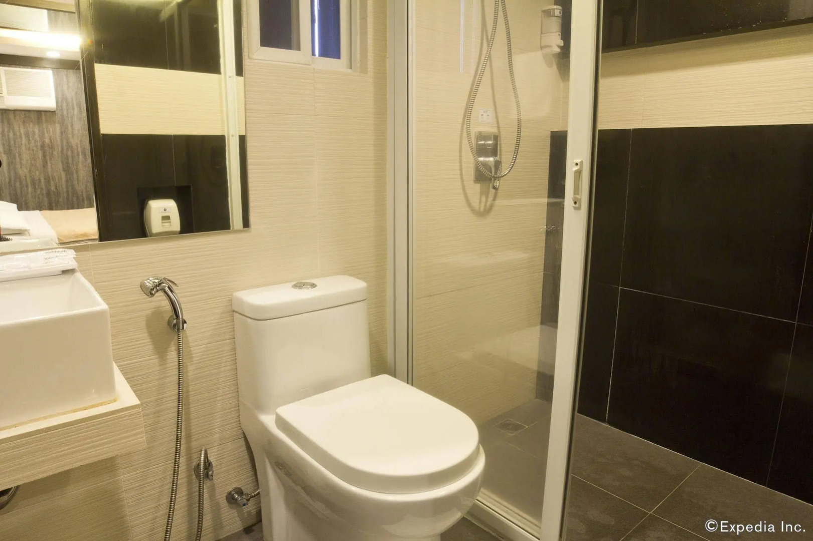 Victoria Court Las Piñas