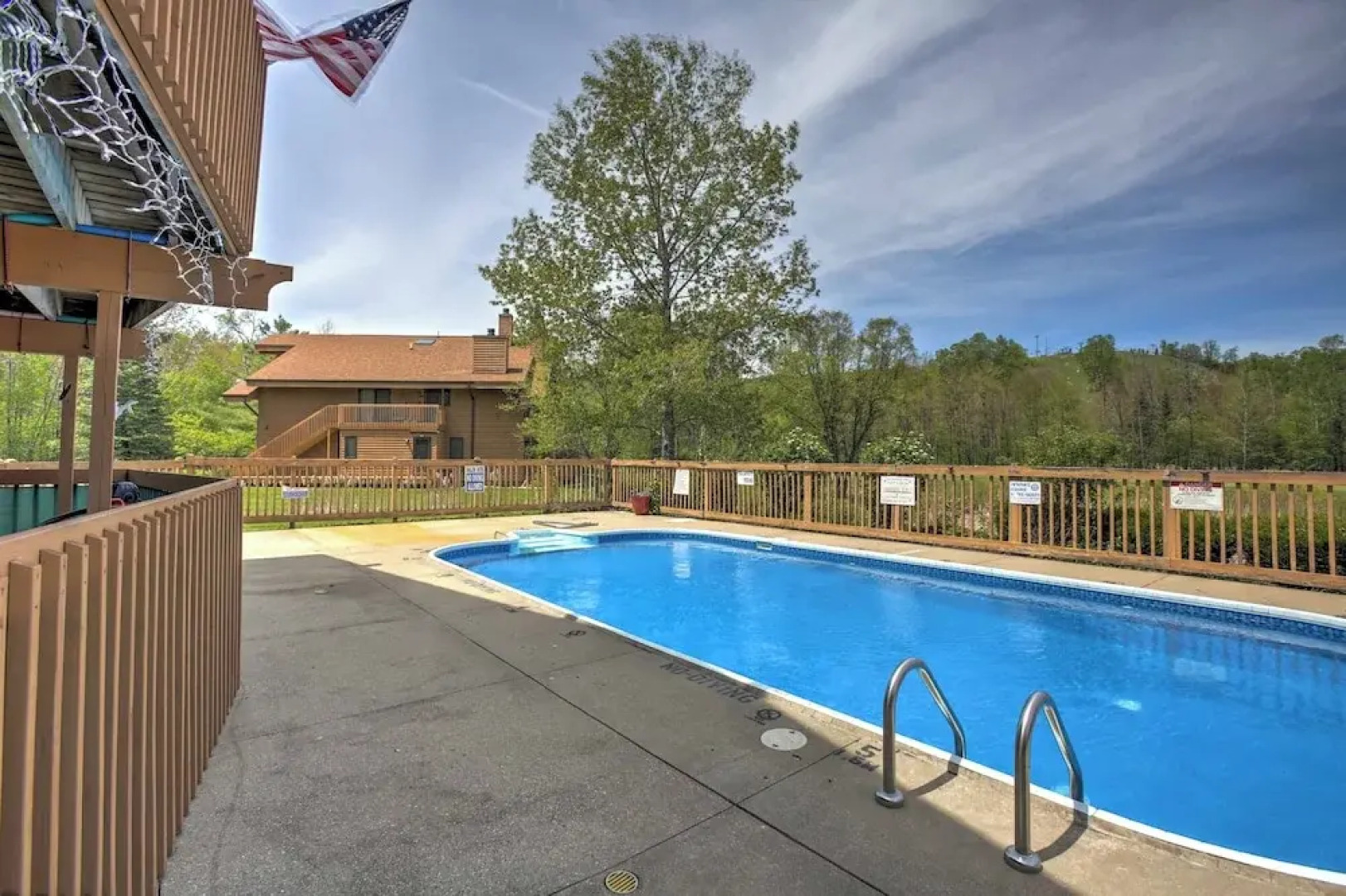 Bellaire Ski Escape ~ 1 Mile to Schuss Mountain!