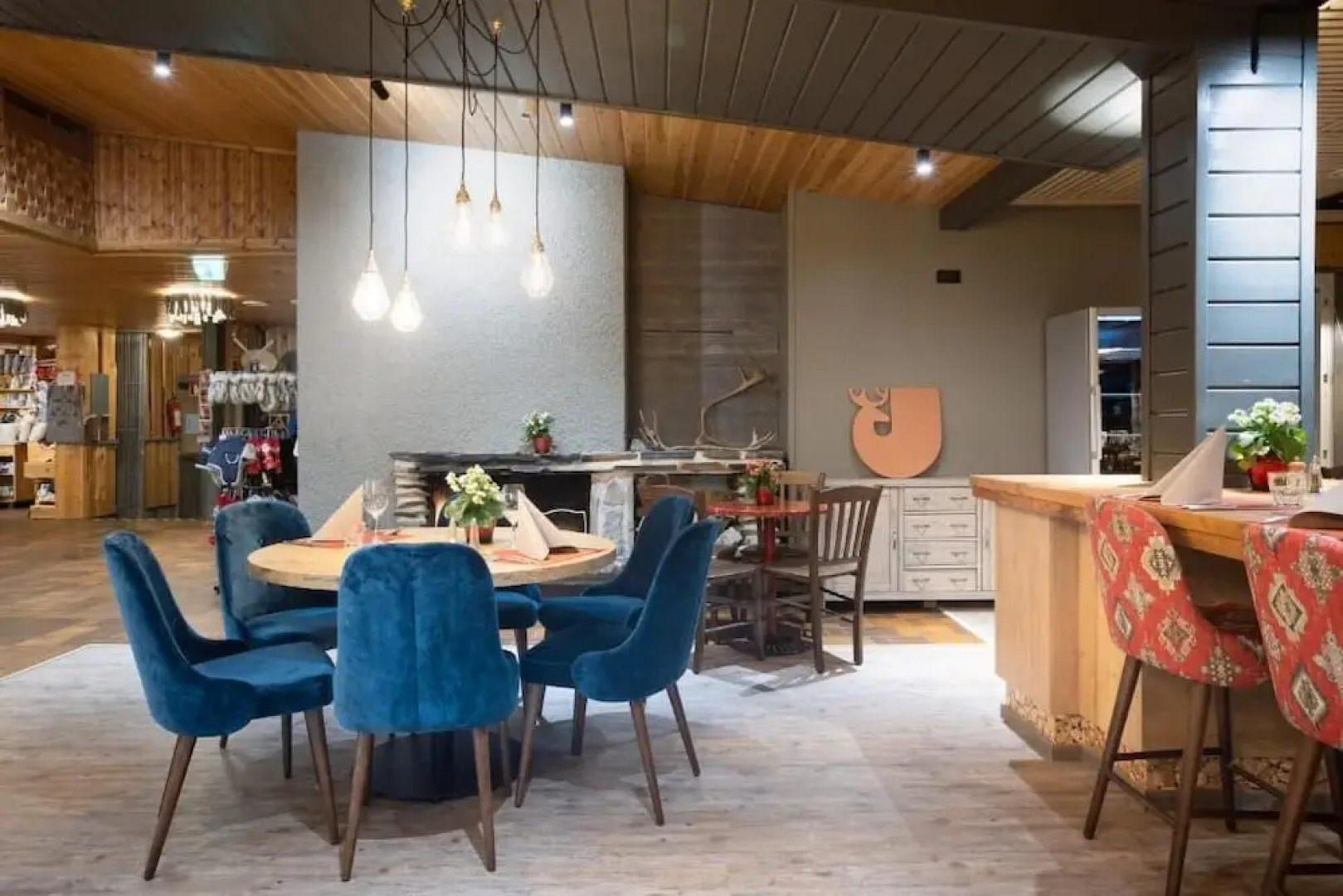 Jeris Hotel & Cabins