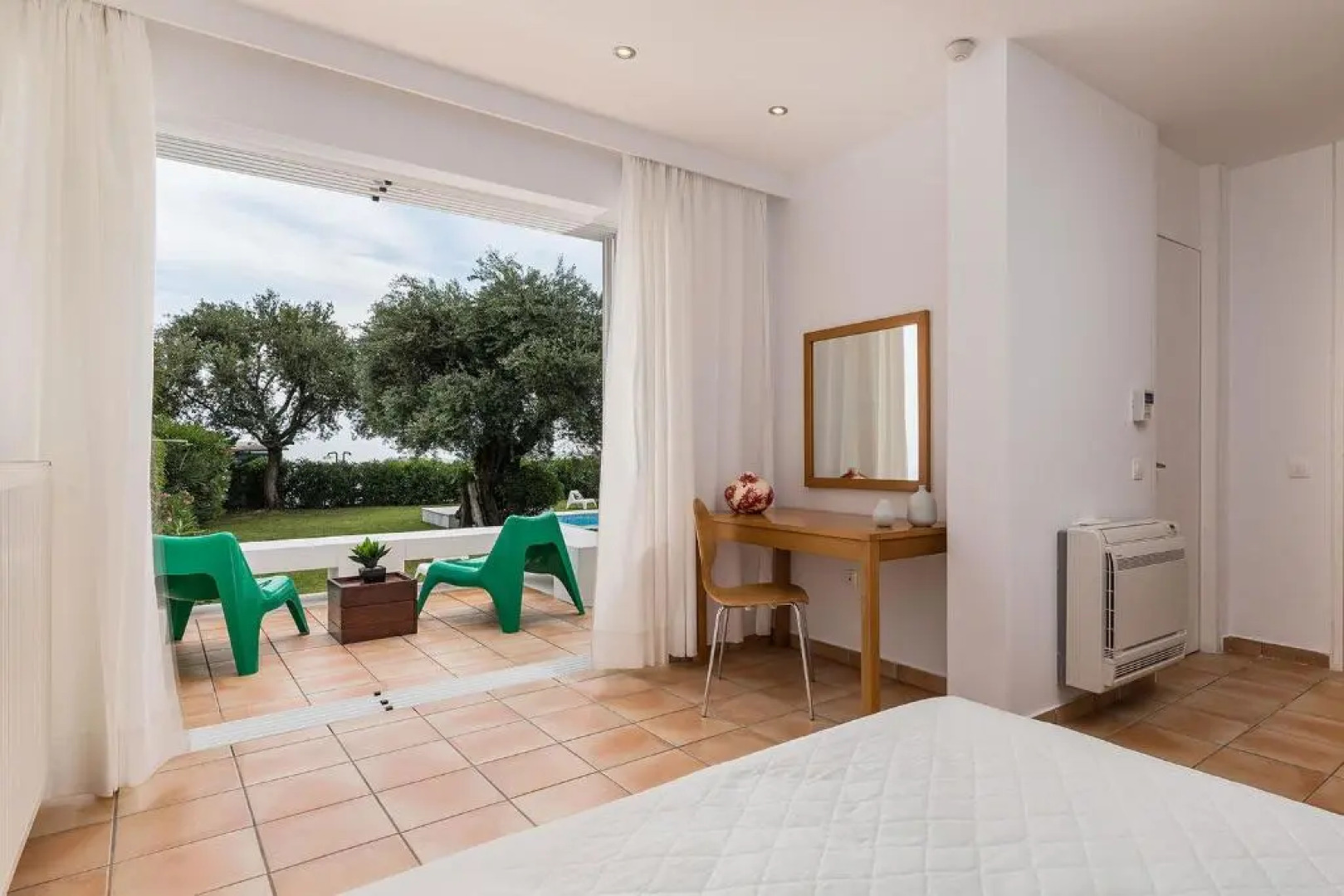 Villa Piedra Del Mar Beachfront by Villa2be