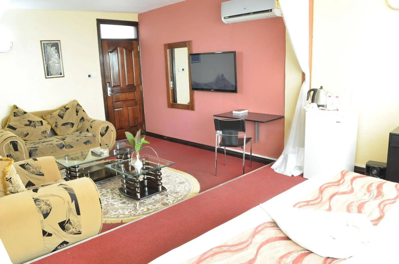 Royal City Hotel