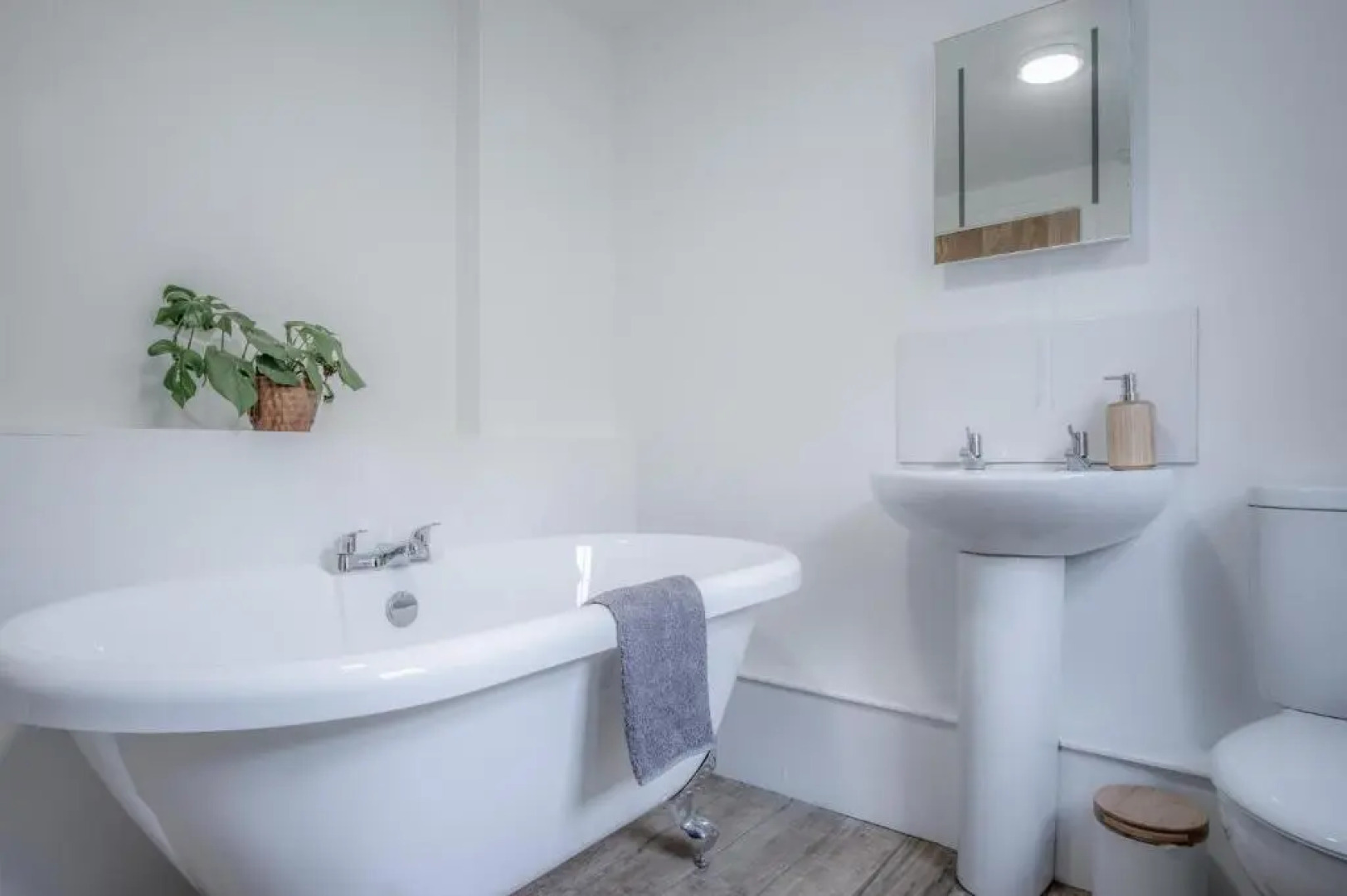 Brook Cottage - 7 Bedroom Cottage - Dale