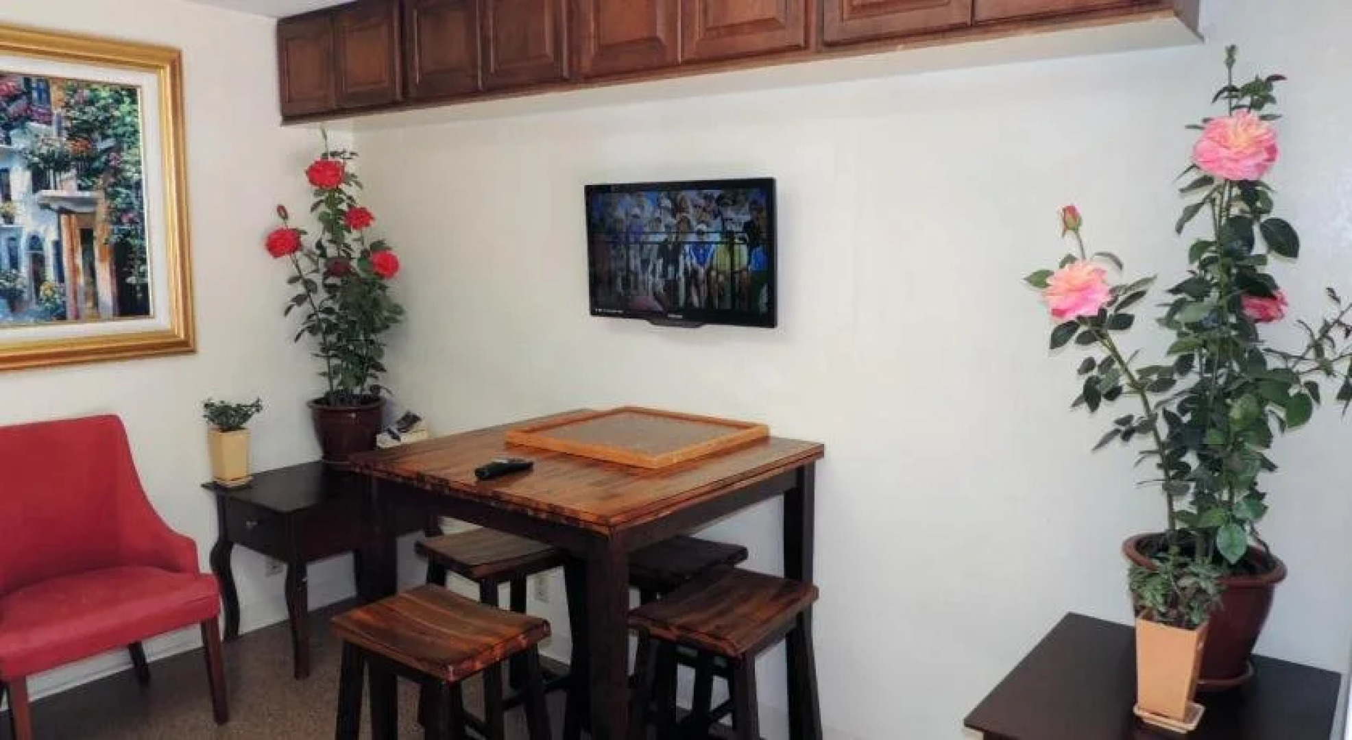 Catalina Courtyard Suites