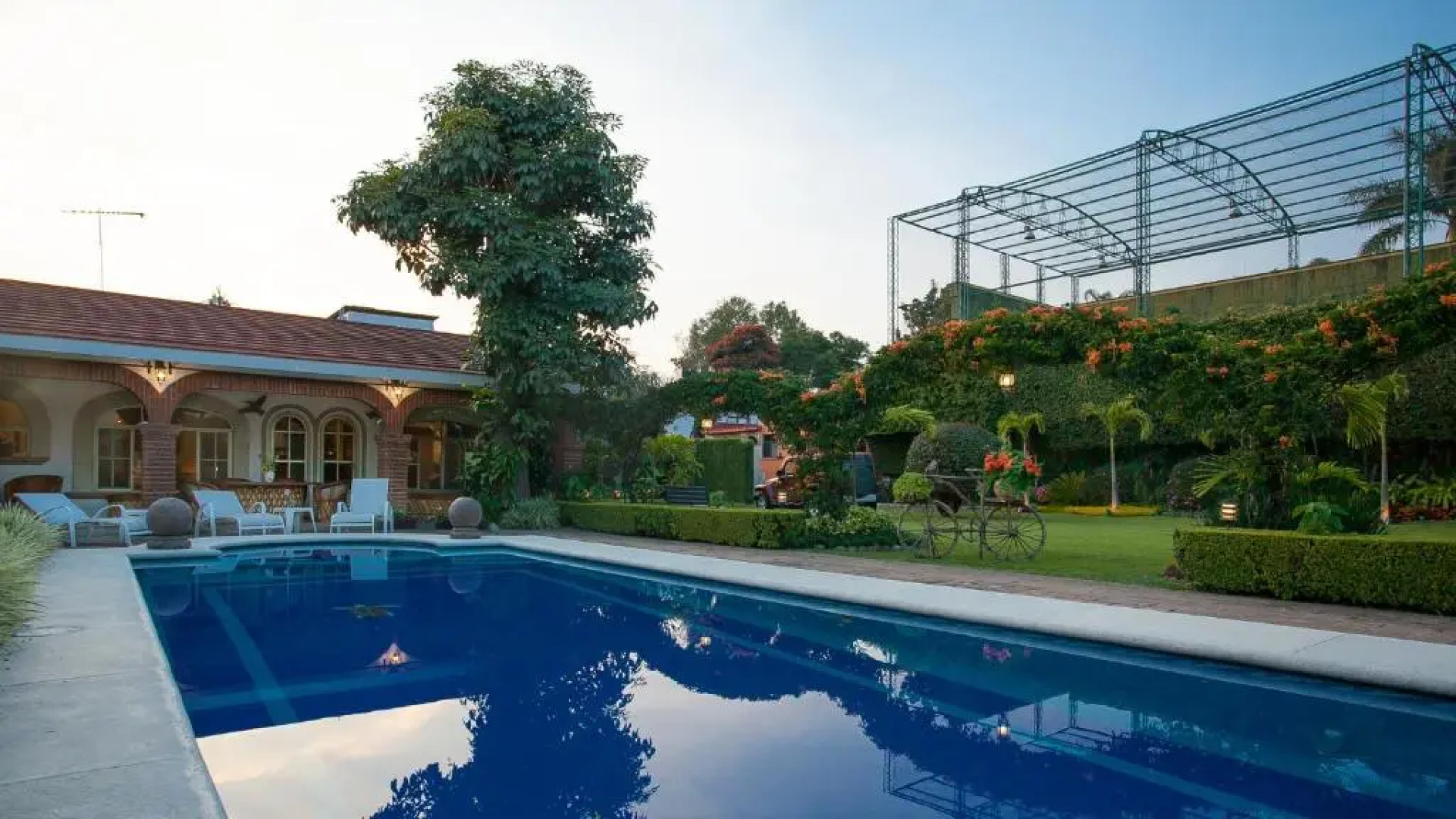 Residencia Jardin Real