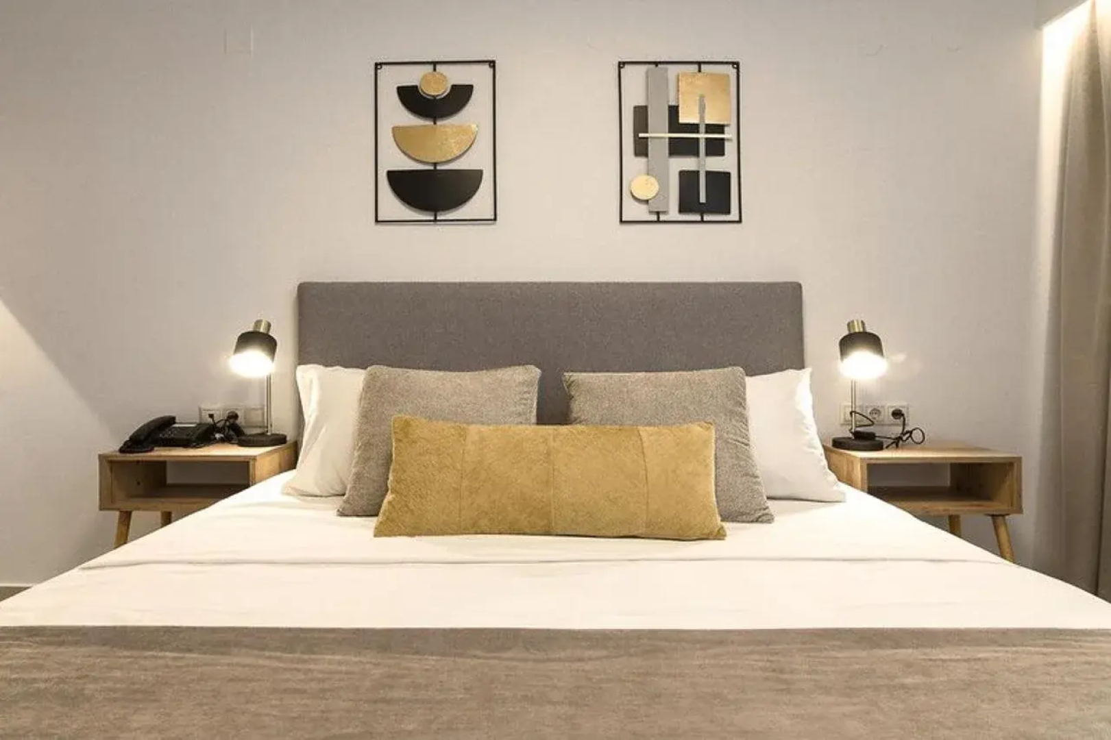 Athina Inn