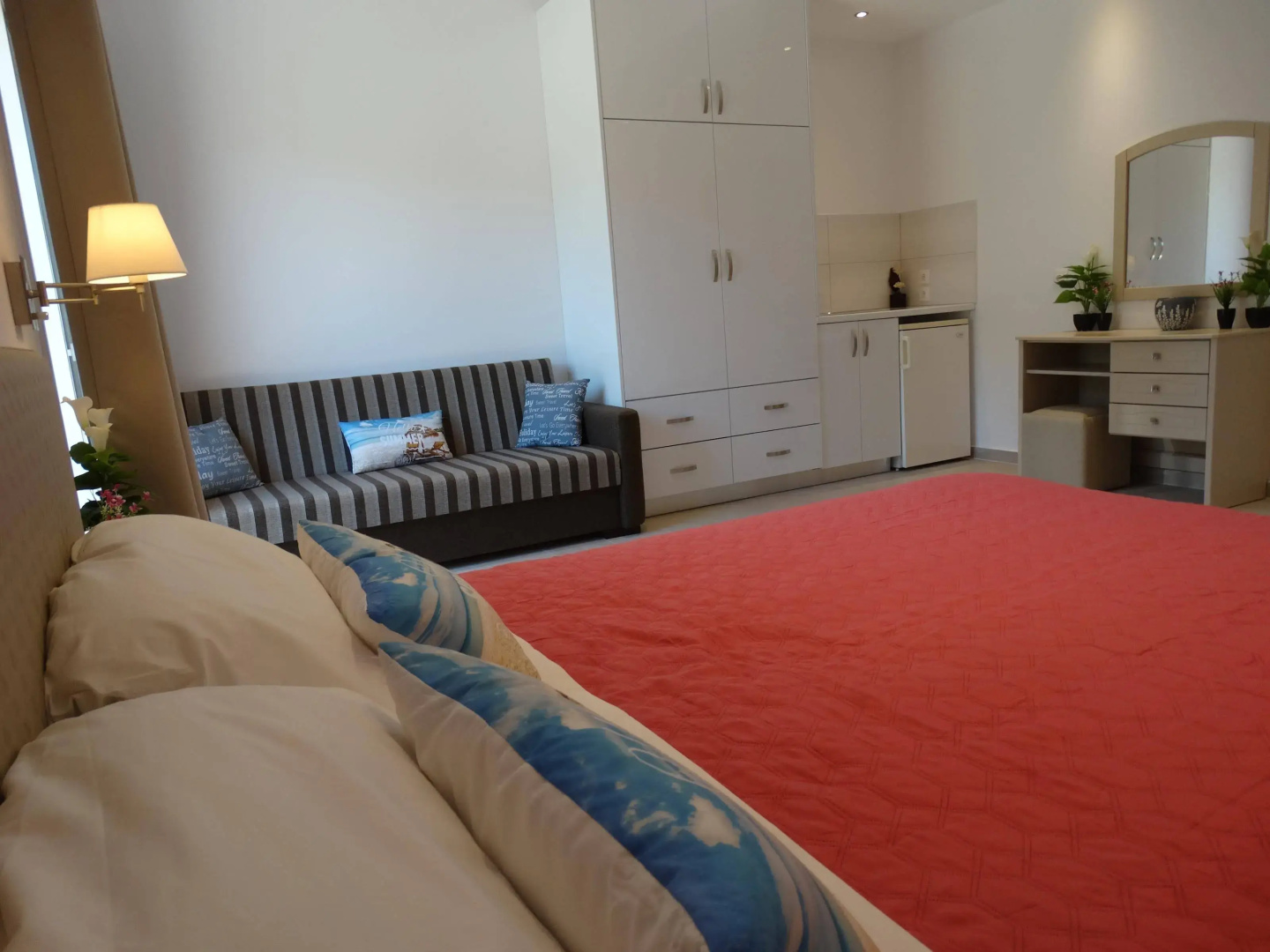Makis Louvlis Apartments 
