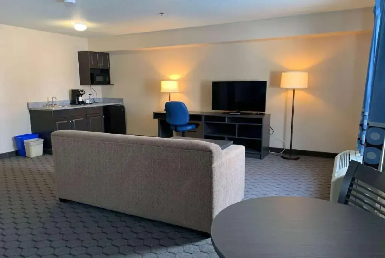 Super 8 Swan River MB