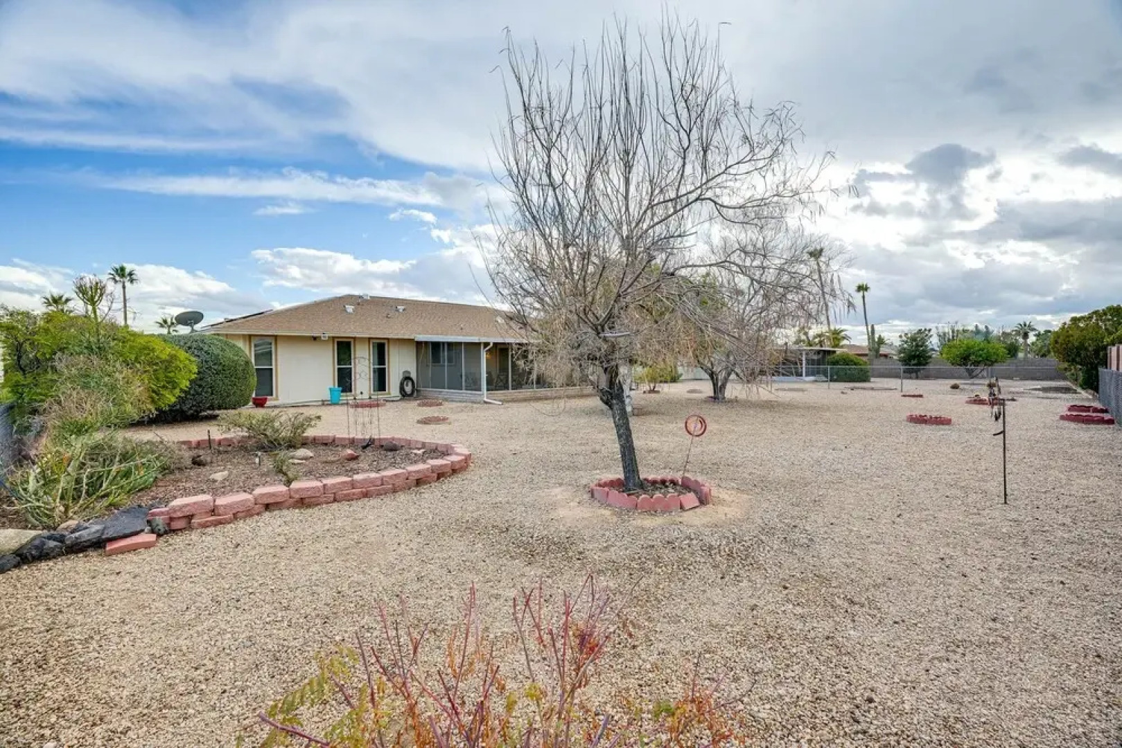 Sun Valley Home w/ Screened Porch & Gas Grill!